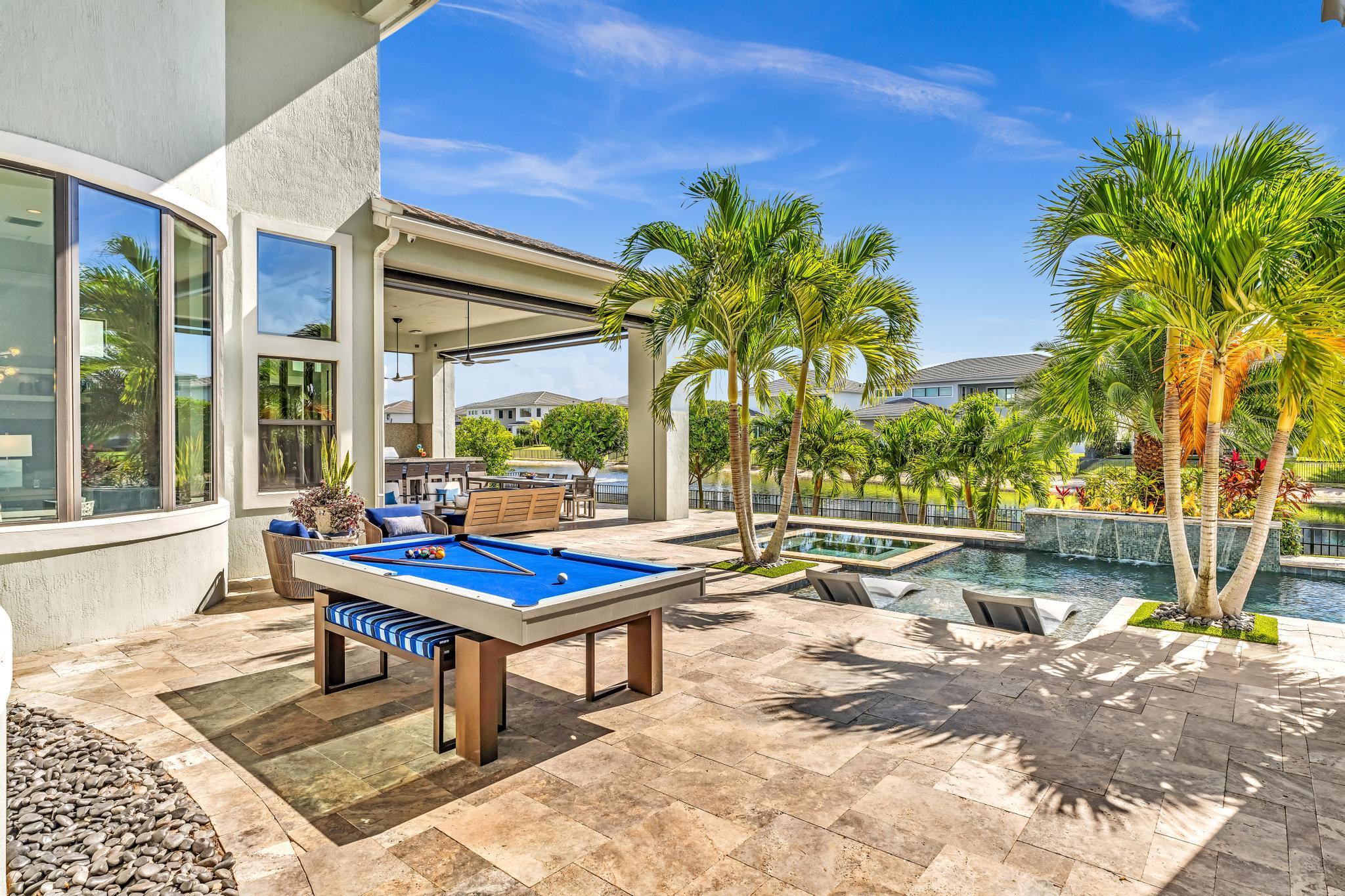 ROYAL PALM POLO - Residential