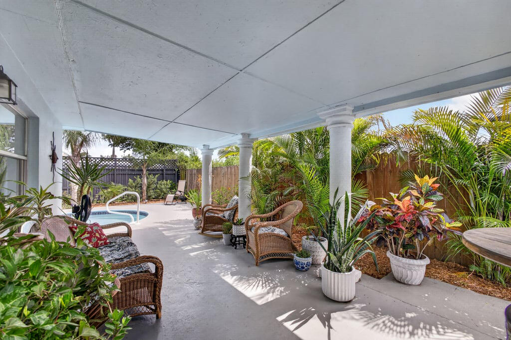 PALM BEACH CABANA COLONY 1 - Residential