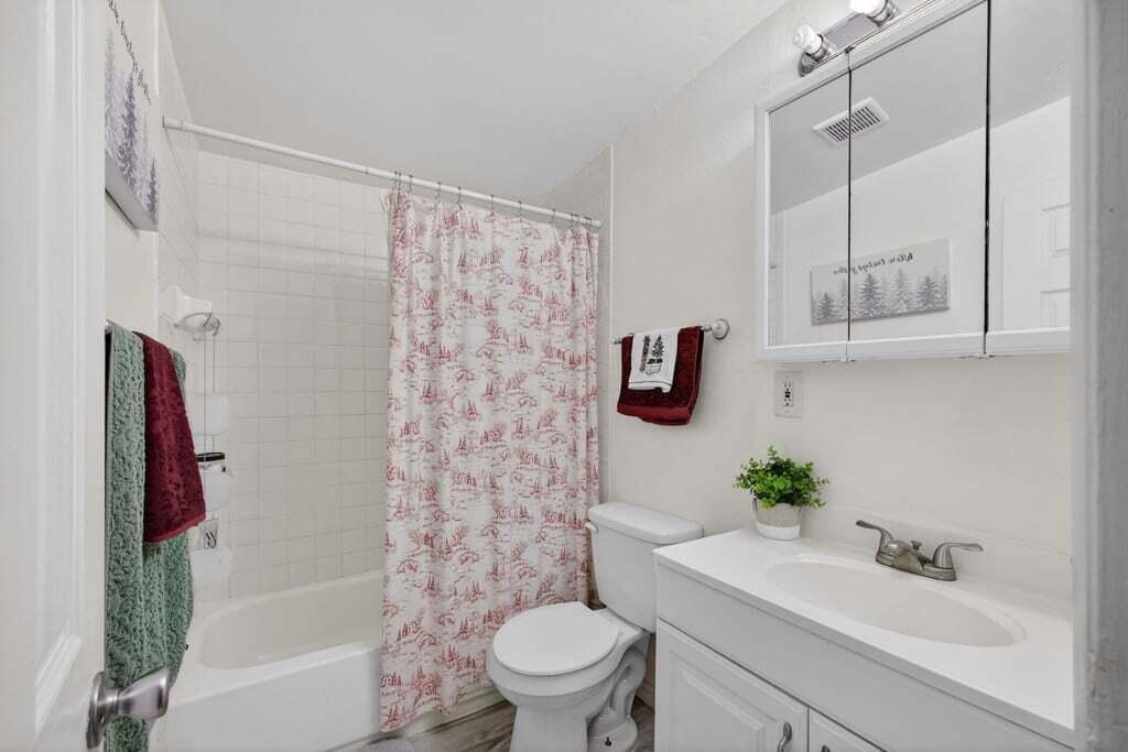 PALM BEACH CABANA COLONY 1 - Residential