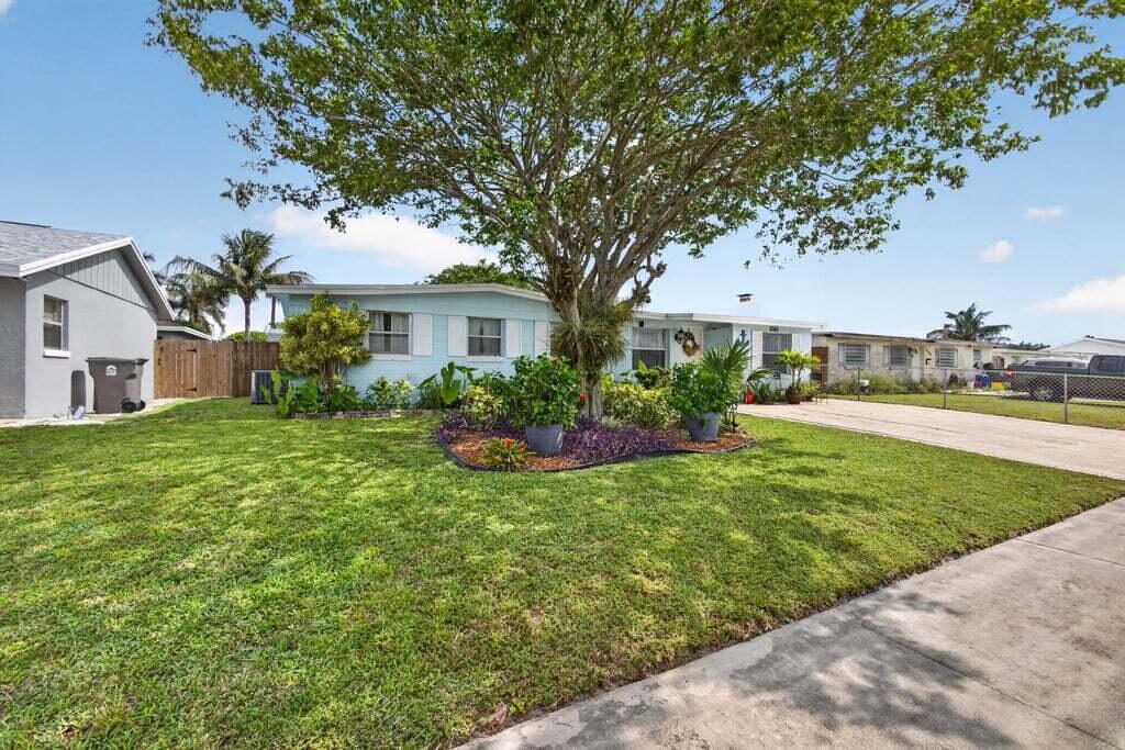 PALM BEACH CABANA COLONY 1 - Residential