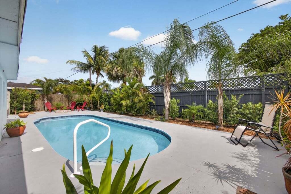 PALM BEACH CABANA COLONY 1 - Residential