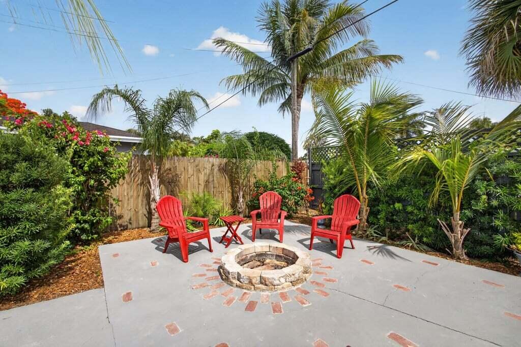 PALM BEACH CABANA COLONY 1 - Residential