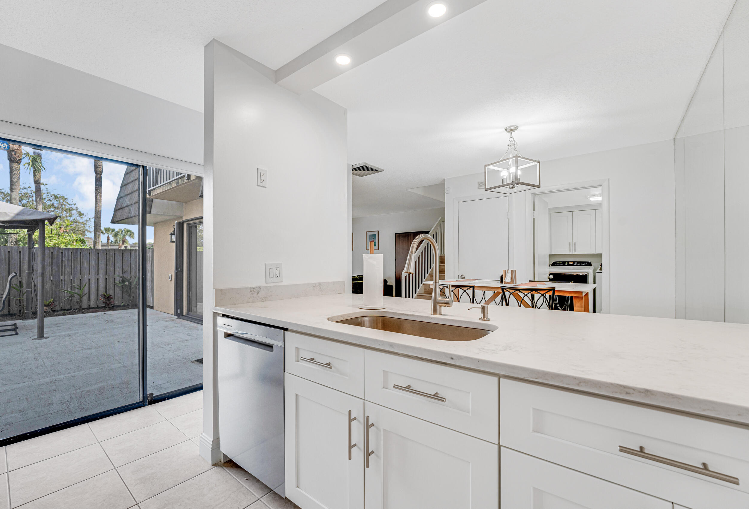 VILLAGE OF SANDALWOOD LAKES 2 - Residential Lease
