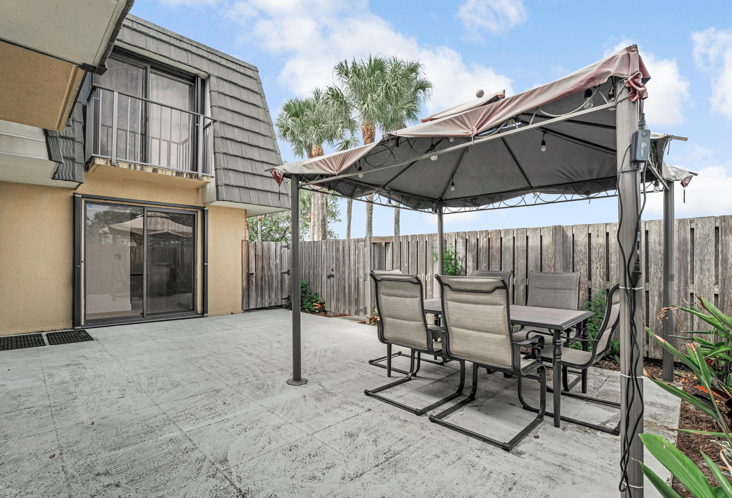 VILLAGE OF SANDALWOOD LAKES 2 - Residential Lease