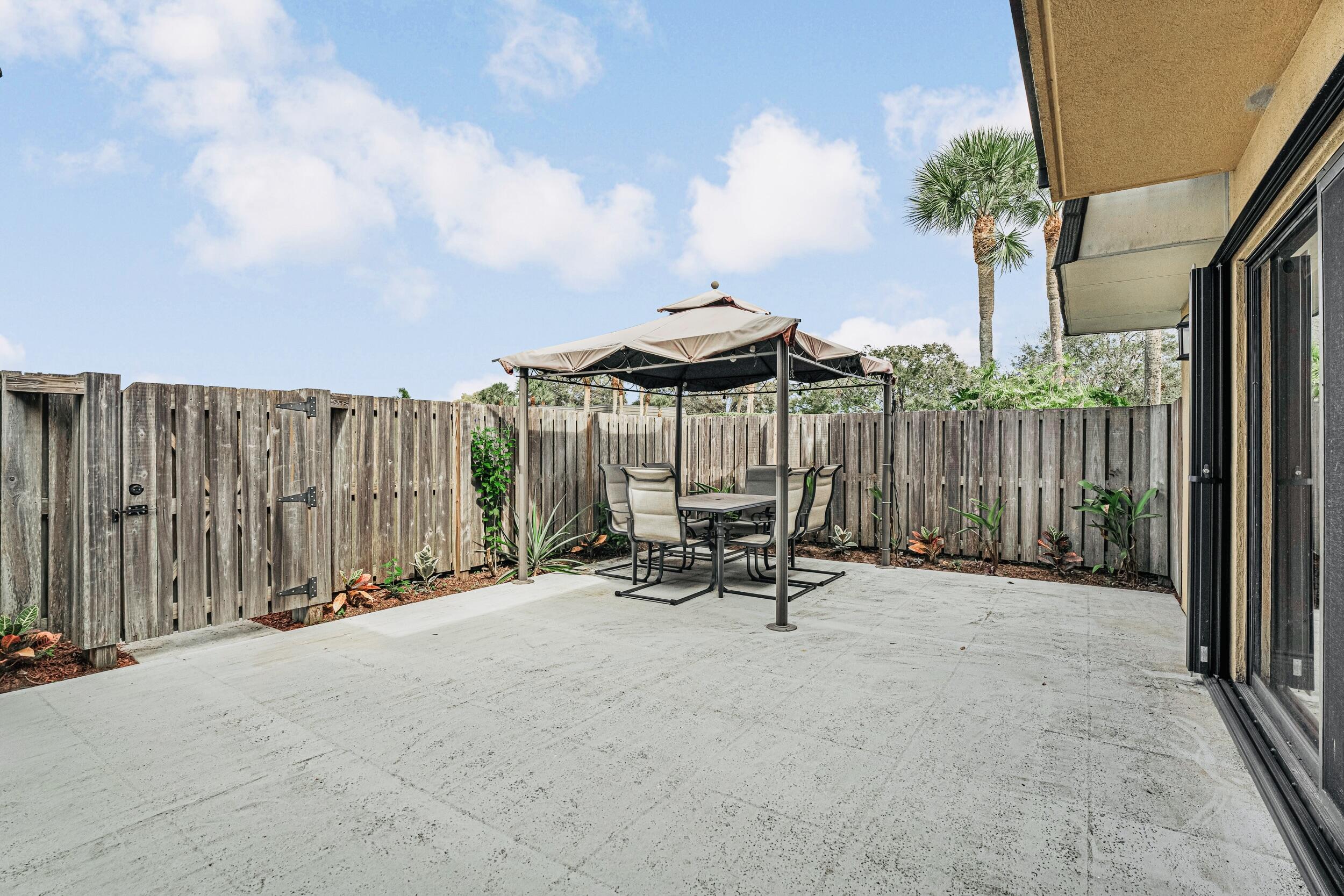 VILLAGE OF SANDALWOOD LAKES 2 - Residential Lease