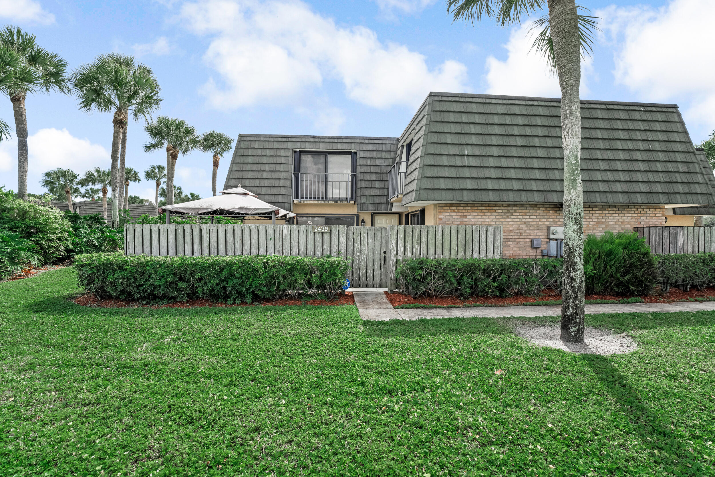 VILLAGE OF SANDALWOOD LAKES 2 - Residential Lease