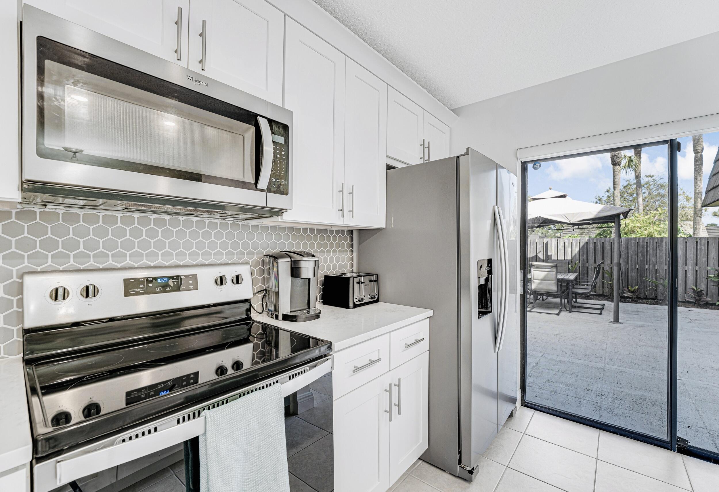 VILLAGE OF SANDALWOOD LAKES 2 - Residential Lease