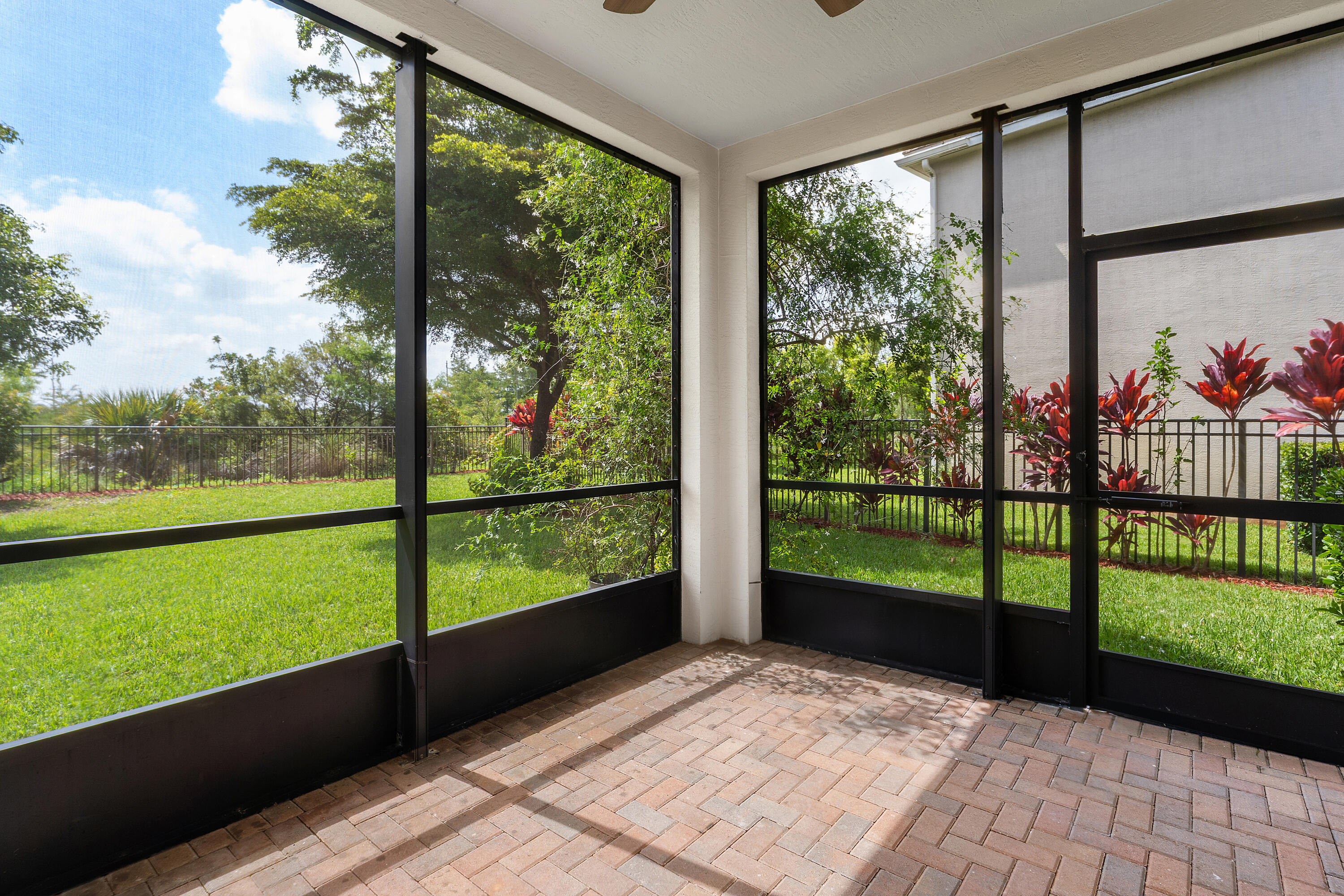 PORTOSOL - Residential