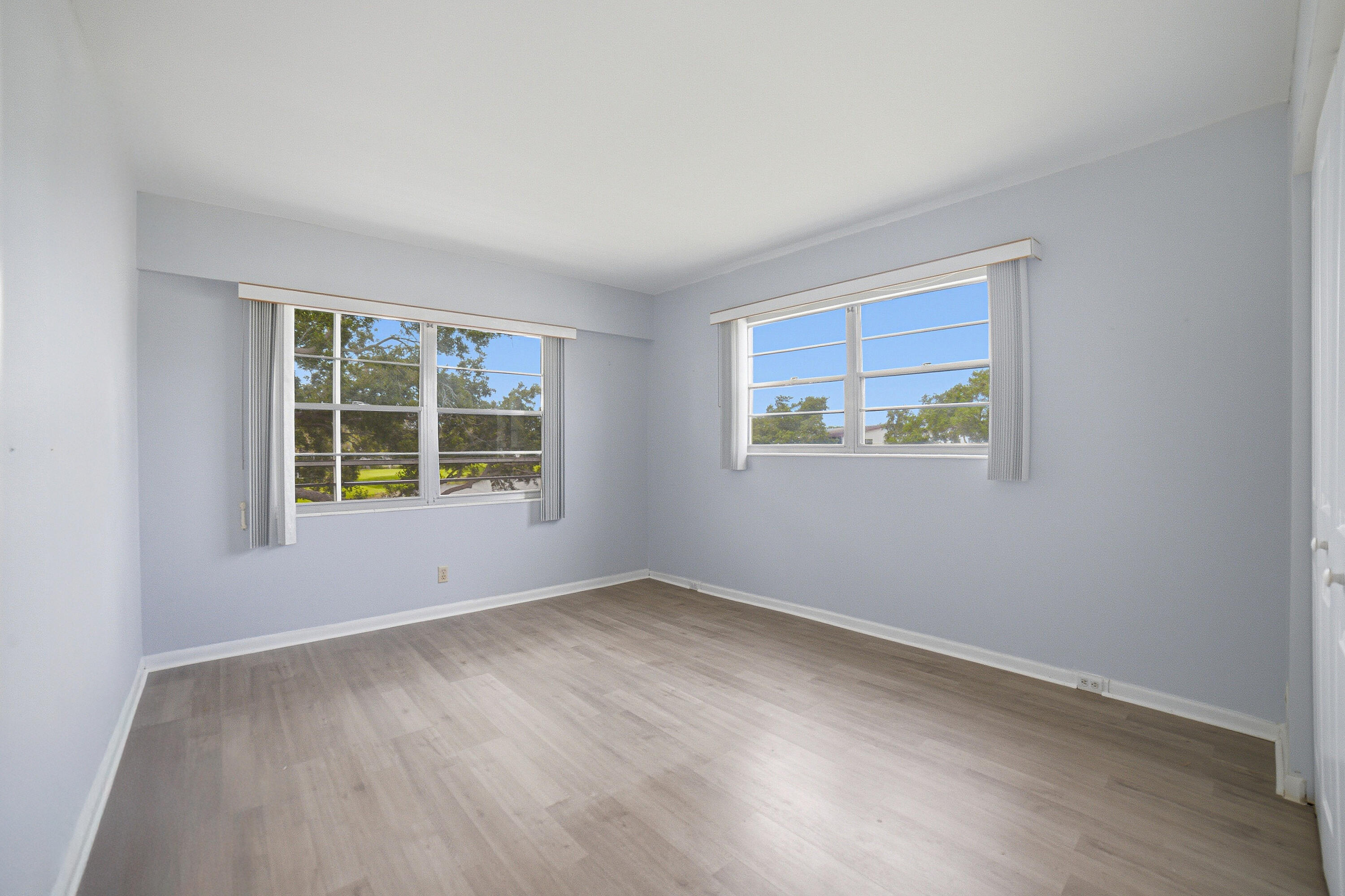FANSHAW AT CENTURY VILLAGE CONDO - Residential Lease