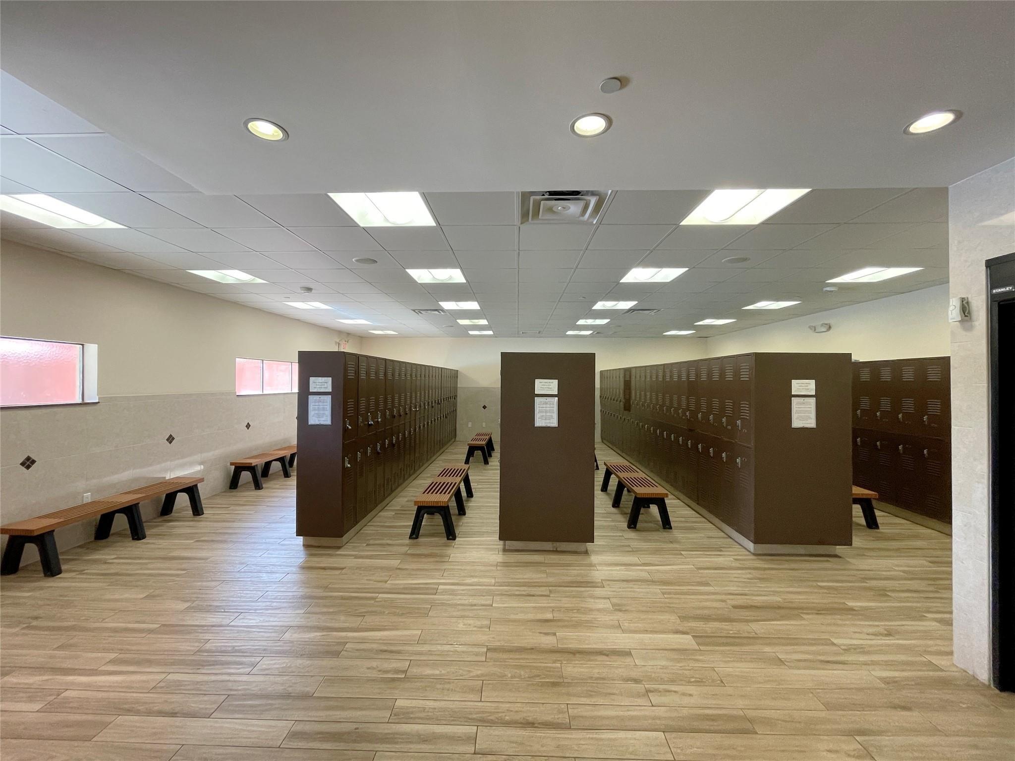 FANSHAW AT CENTURY VILLAGE CONDO - Residential Lease