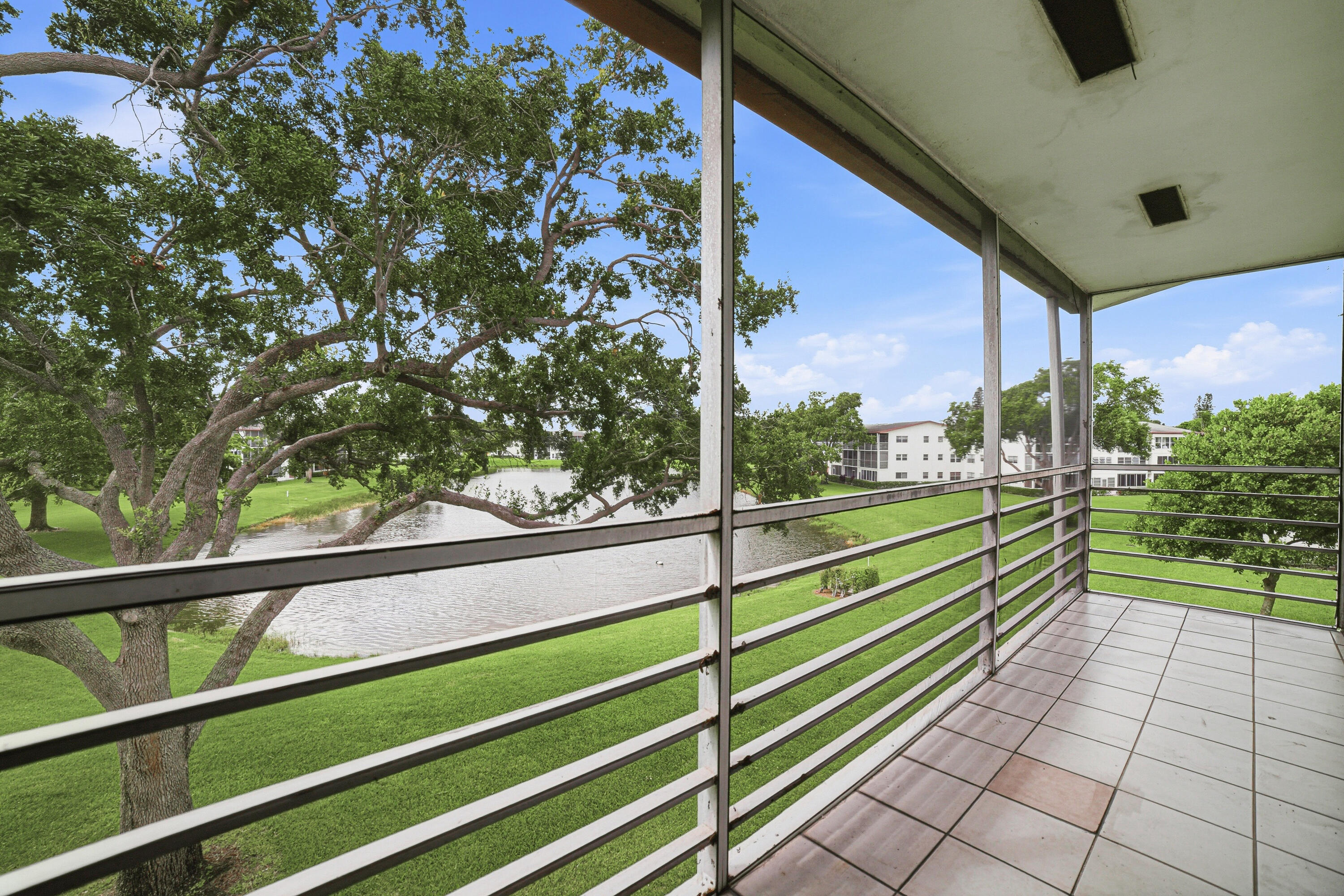 FANSHAW AT CENTURY VILLAGE CONDO - Residential Lease