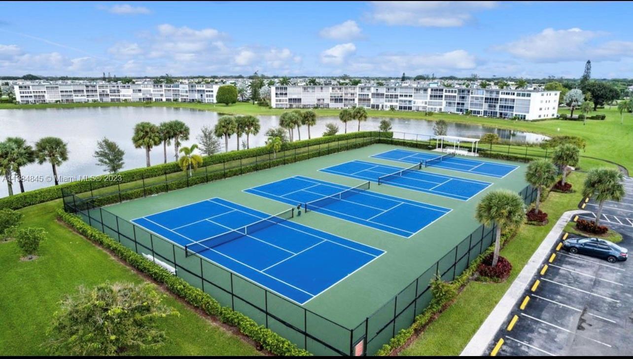 FANSHAW AT CENTURY VILLAGE CONDO - Residential Lease