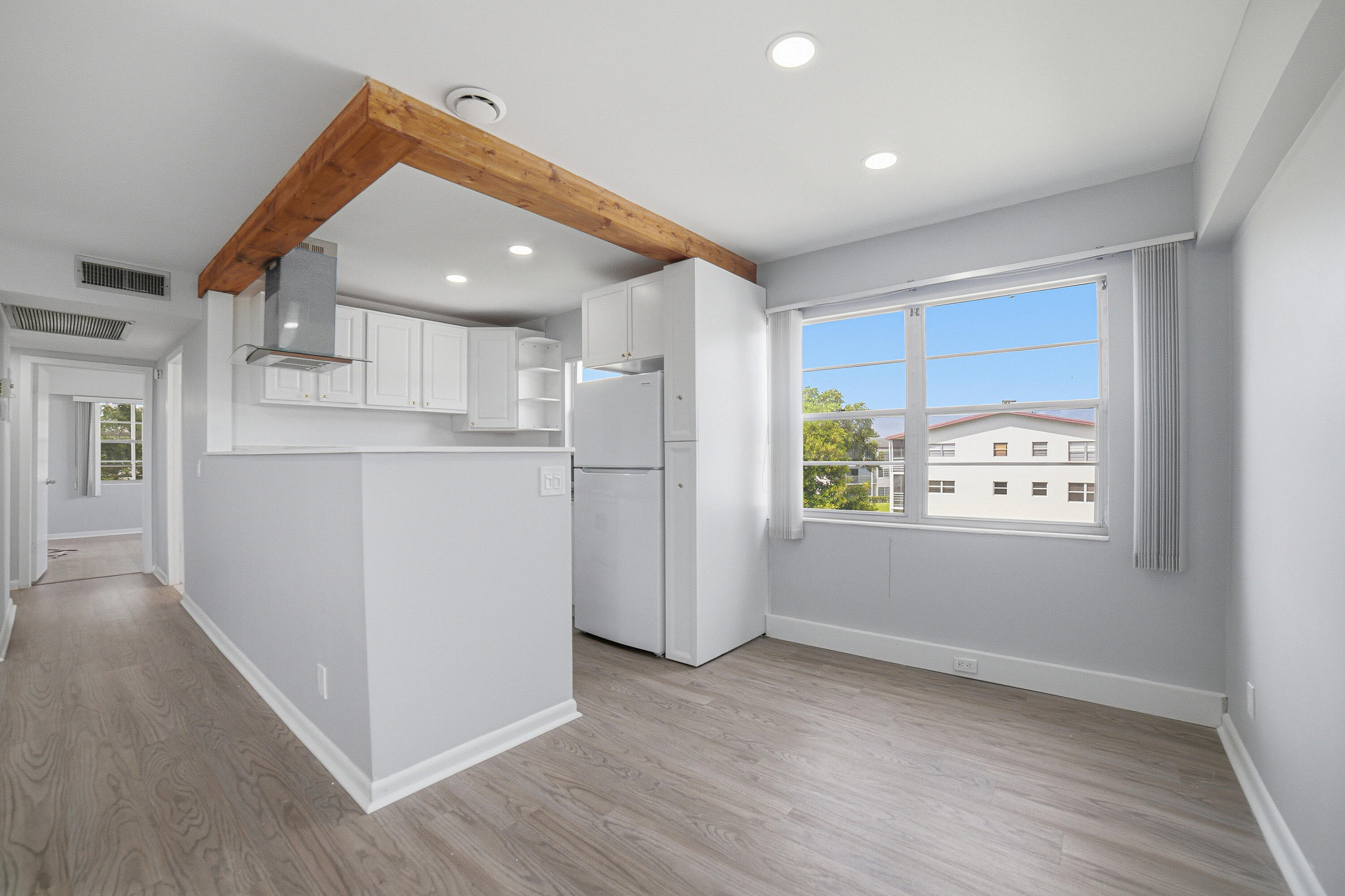 FANSHAW AT CENTURY VILLAGE CONDO - Residential Lease