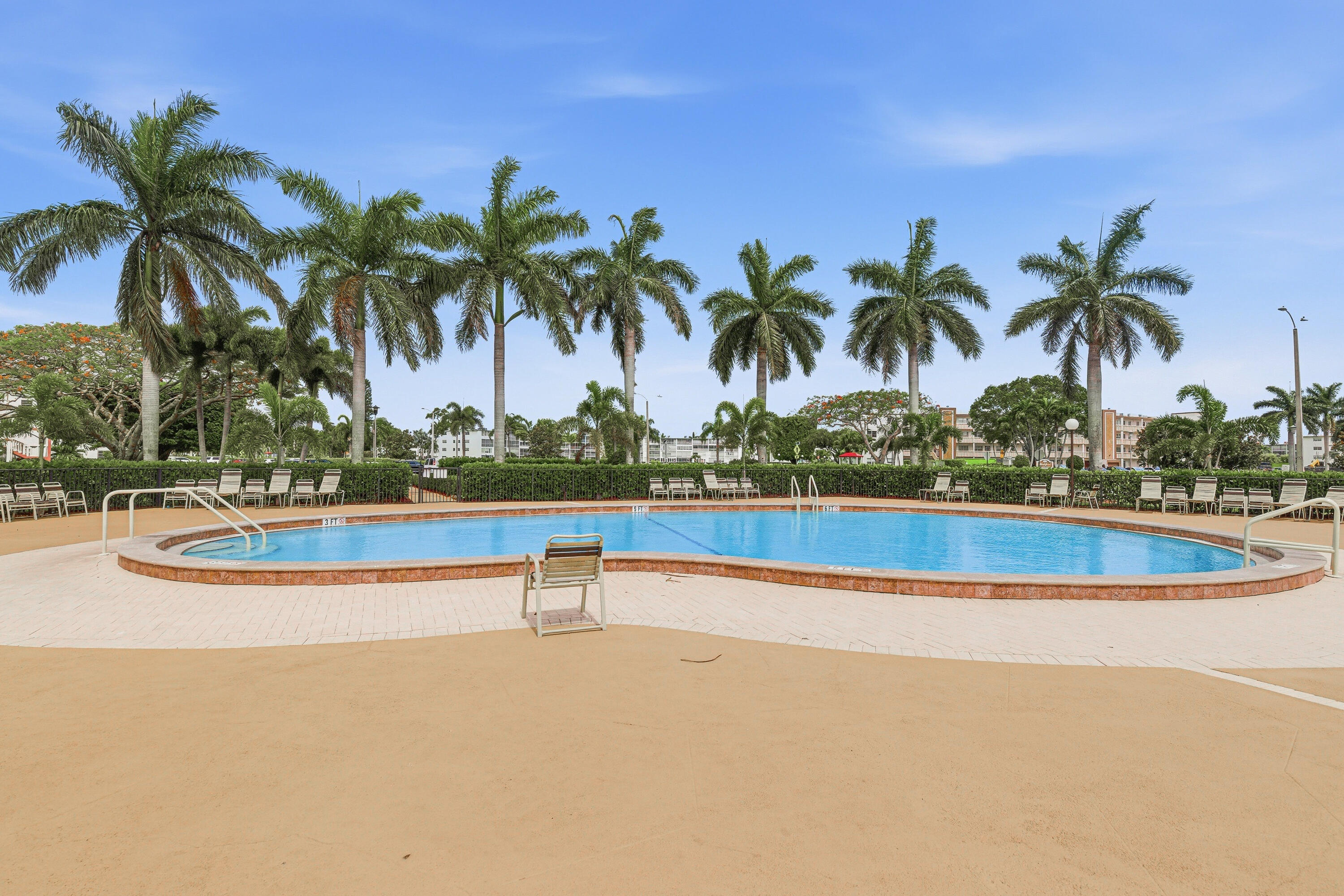 FANSHAW AT CENTURY VILLAGE CONDO - Residential Lease