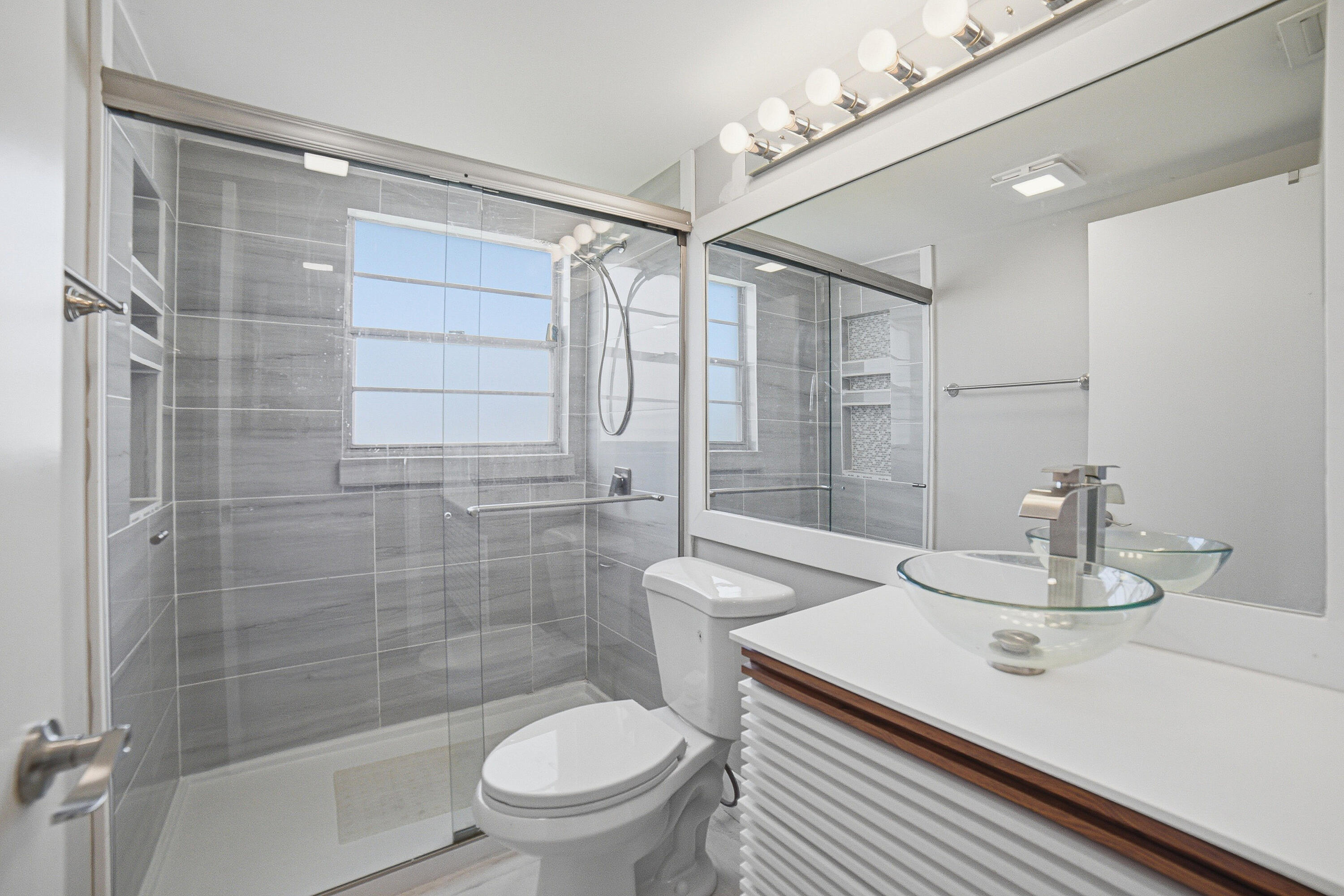 FANSHAW AT CENTURY VILLAGE CONDO - Residential Lease