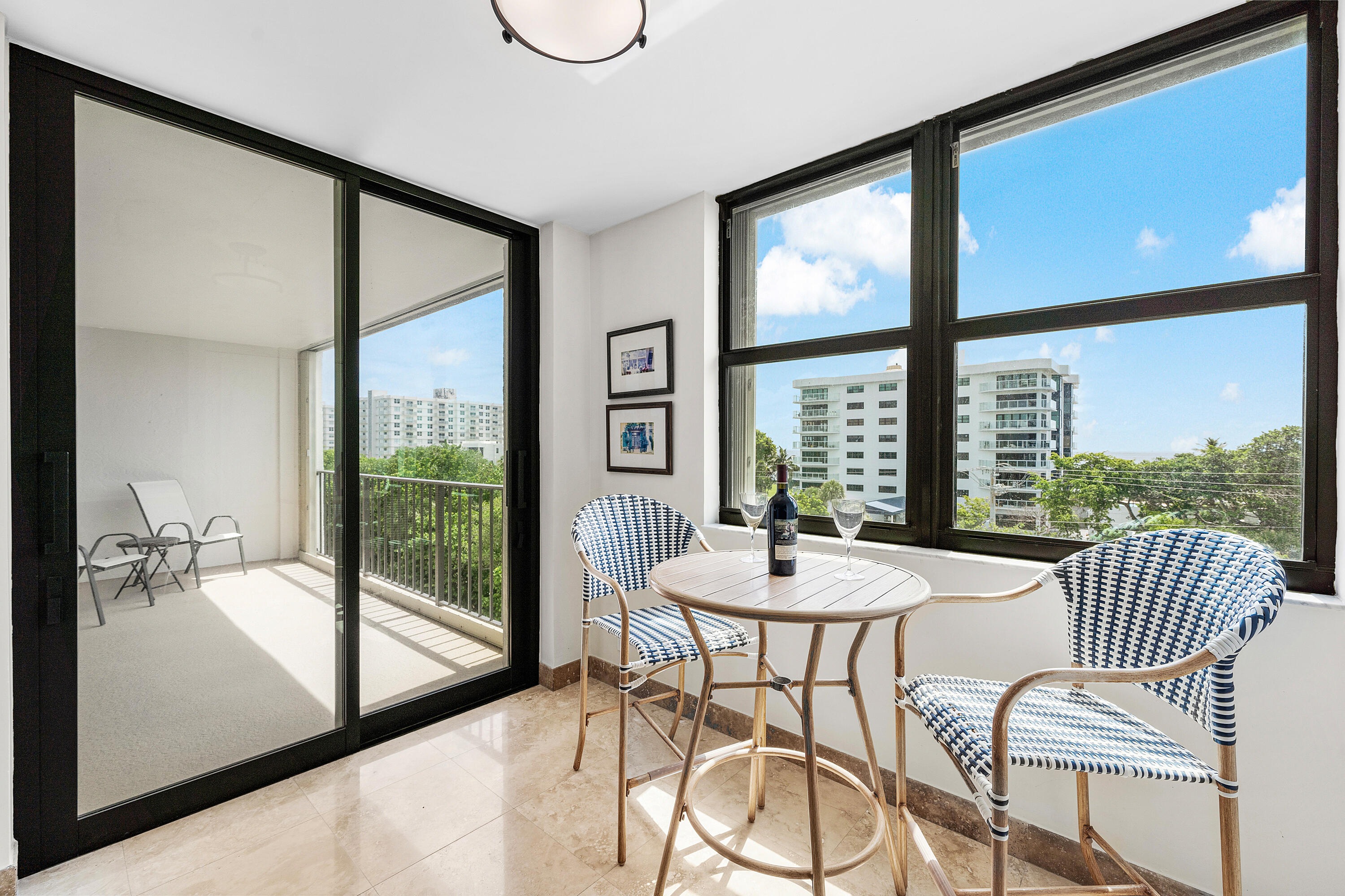 CARRON HOUSE CONDO - Residential