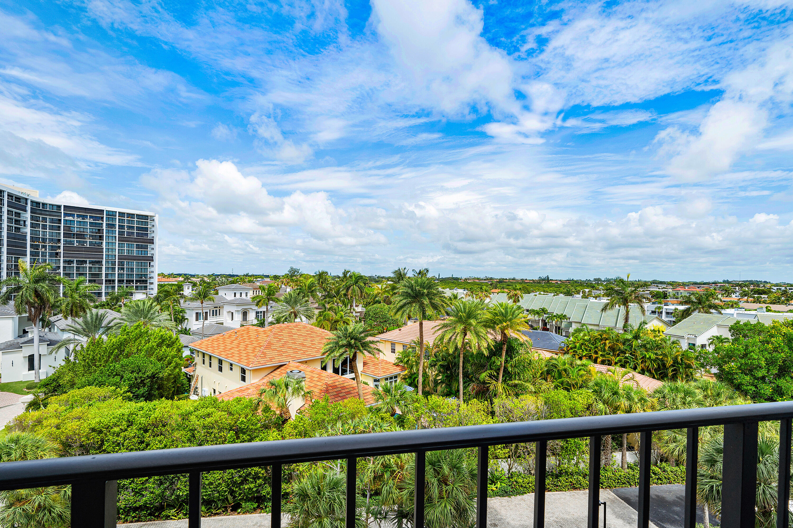 CARRON HOUSE CONDO - Residential