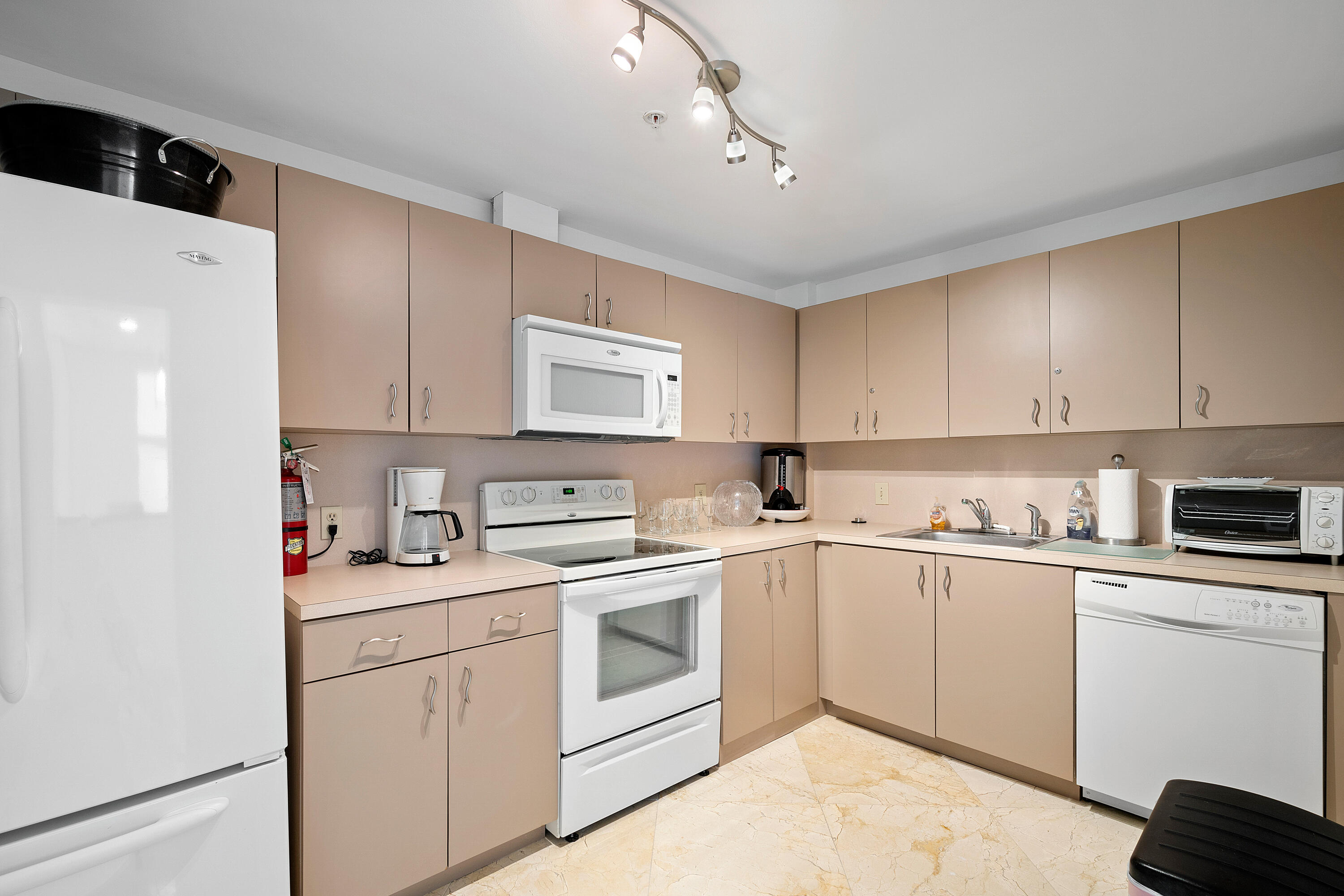 CARRON HOUSE CONDO - Residential