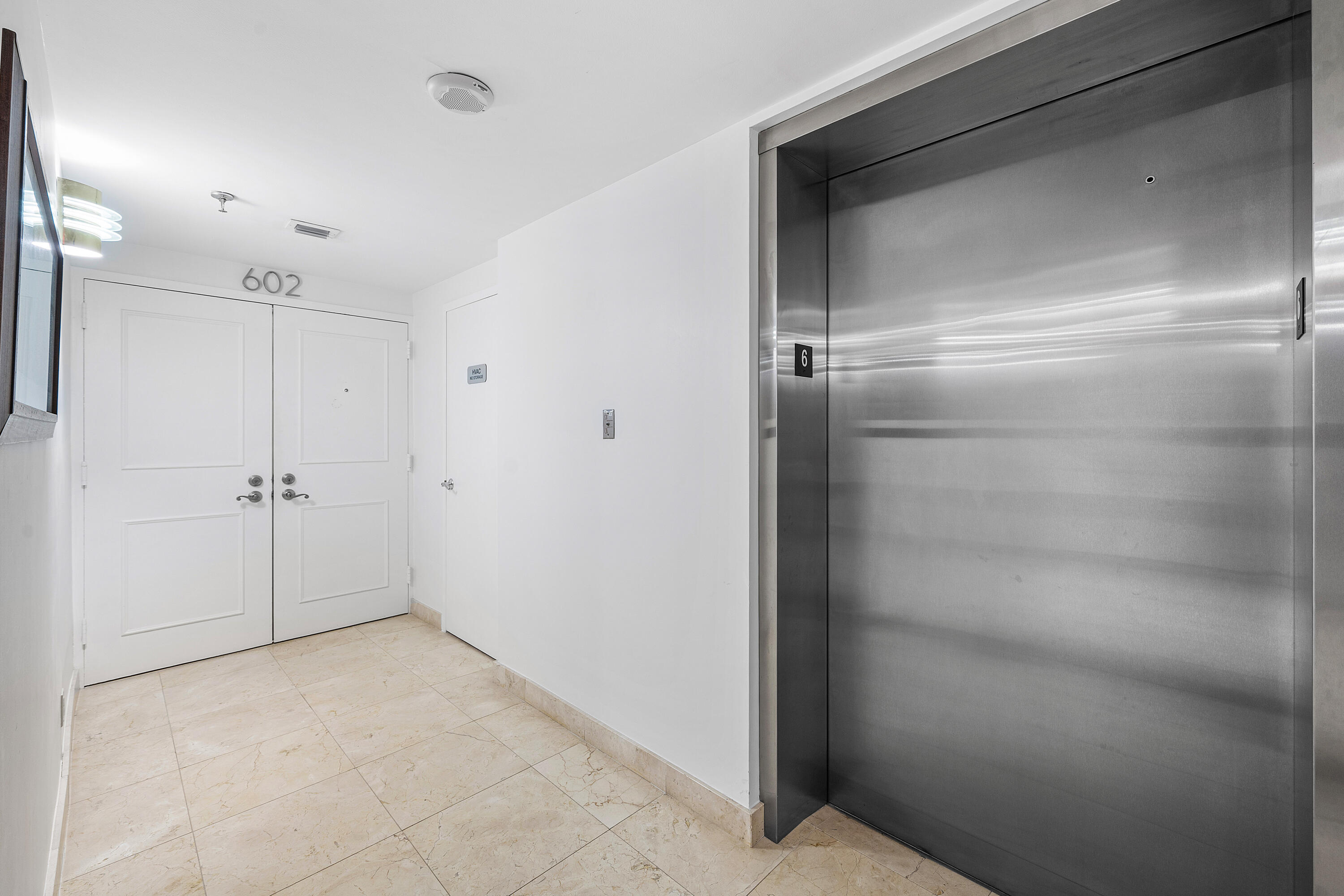 CARRON HOUSE CONDO - Residential