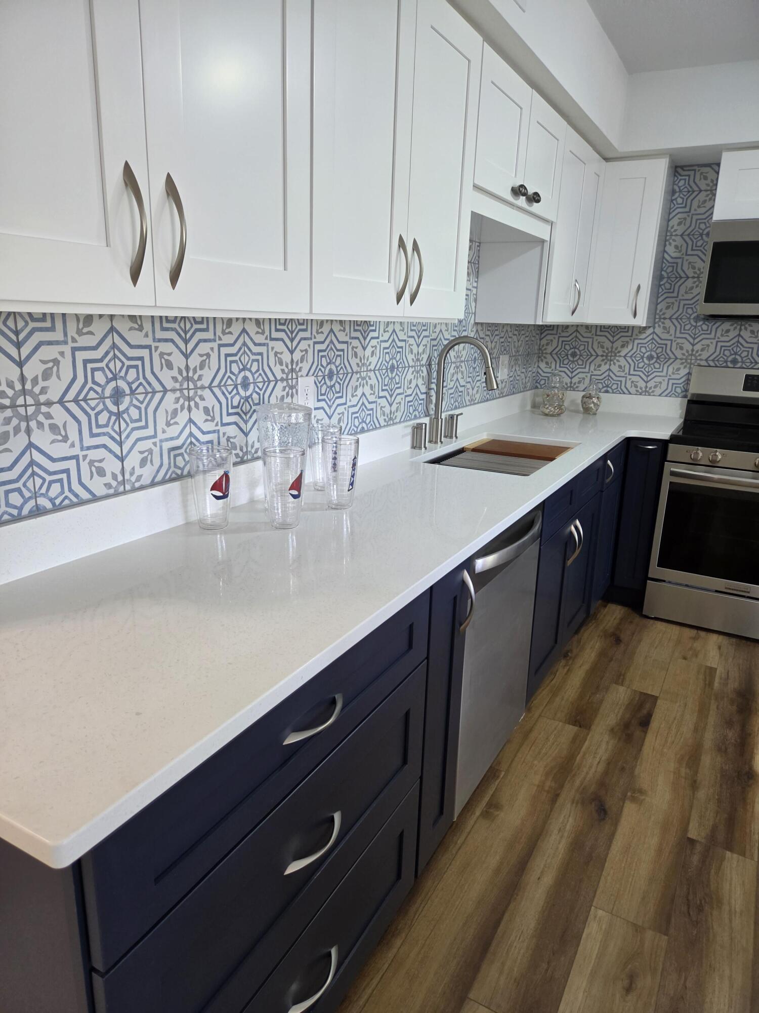 CONQUISTADOR CONDO - Residential