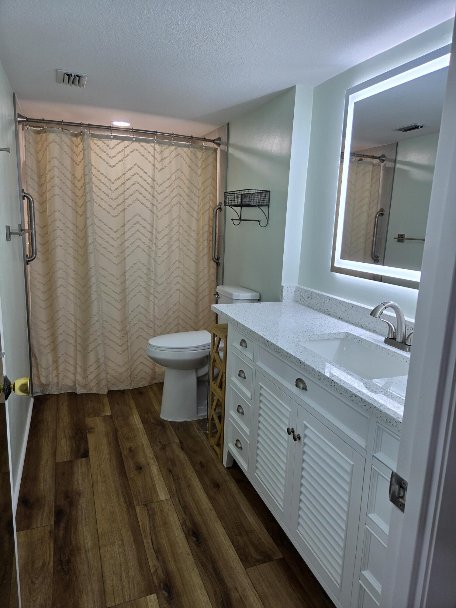 CONQUISTADOR CONDO - Residential