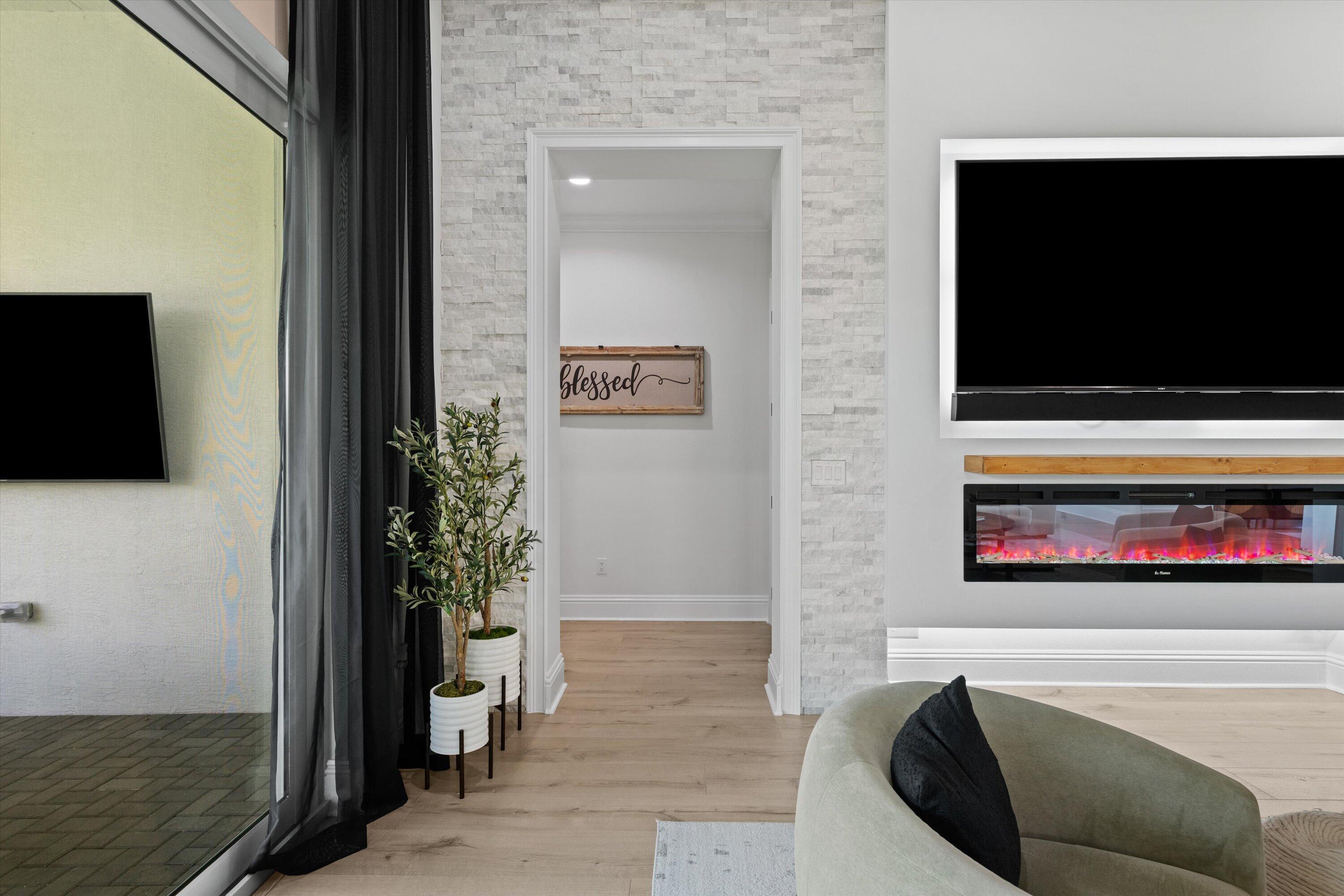 ESTATES OF WESTLAKE - Residential