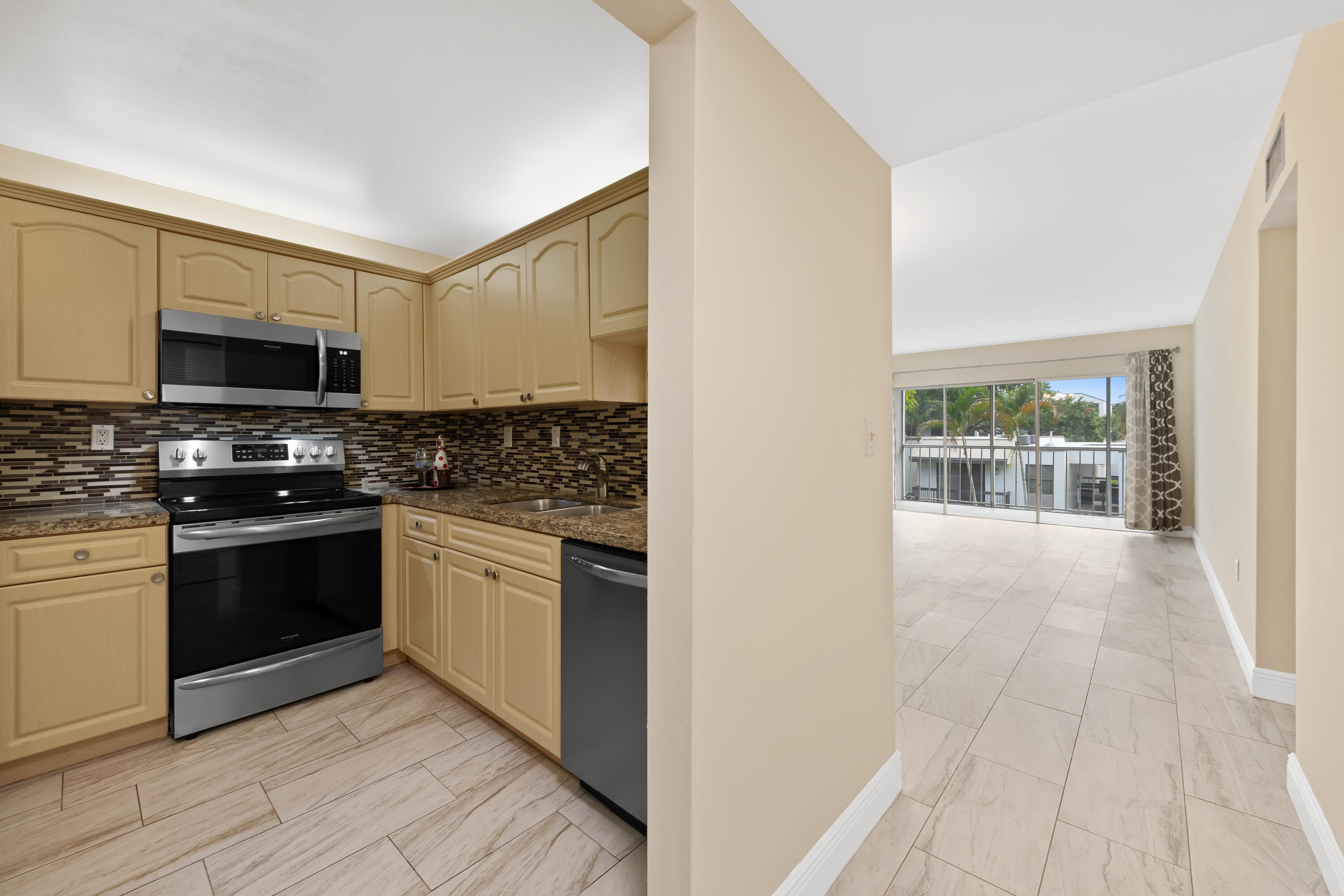 PLANTATION PINES CONDO - Residential