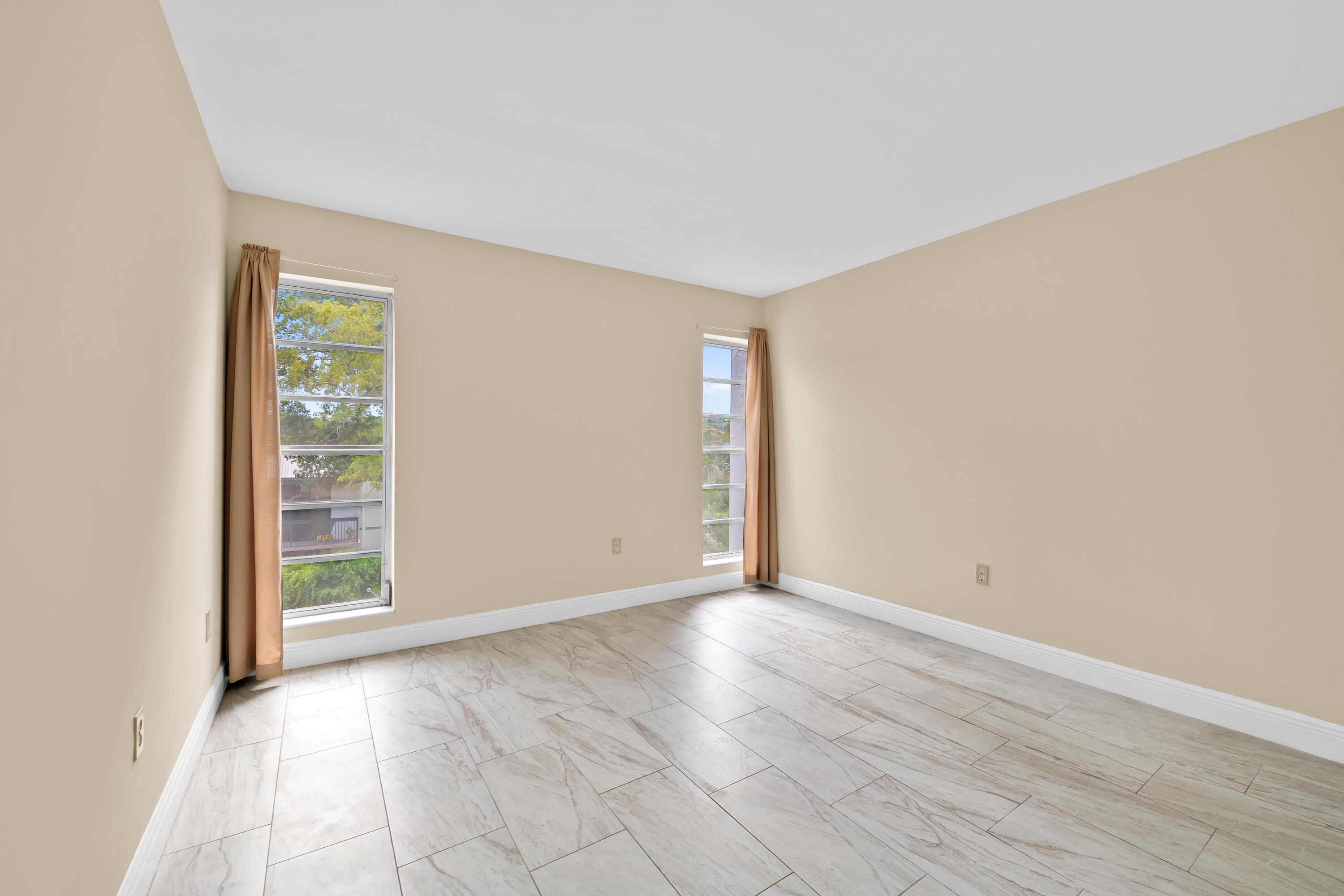 PLANTATION PINES CONDO - Residential