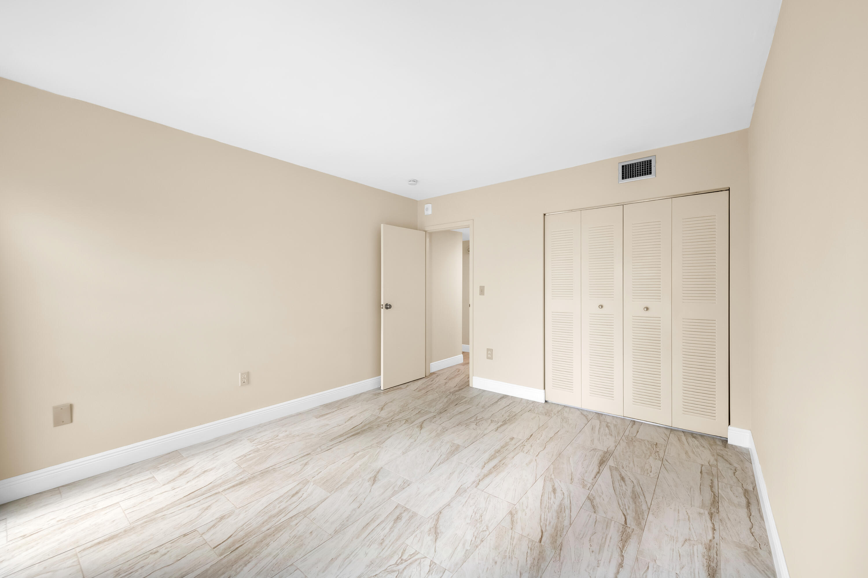 PLANTATION PINES CONDO - Residential