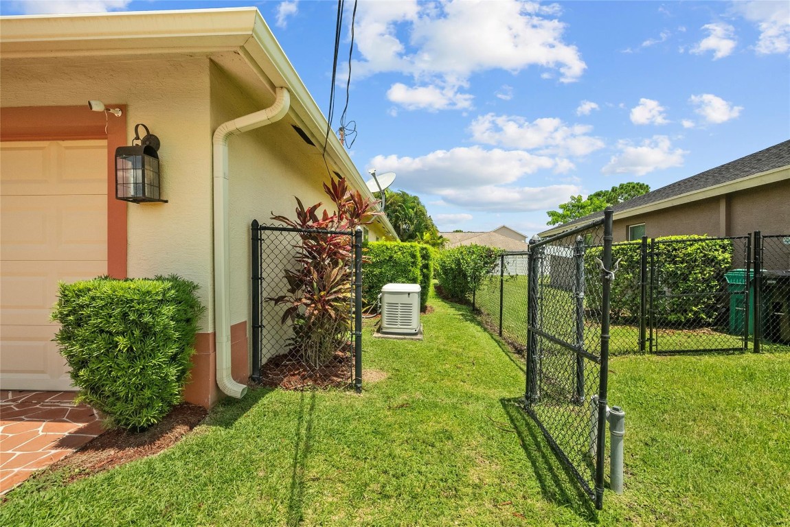 PORT ST. LUCIE SECTION - Residential