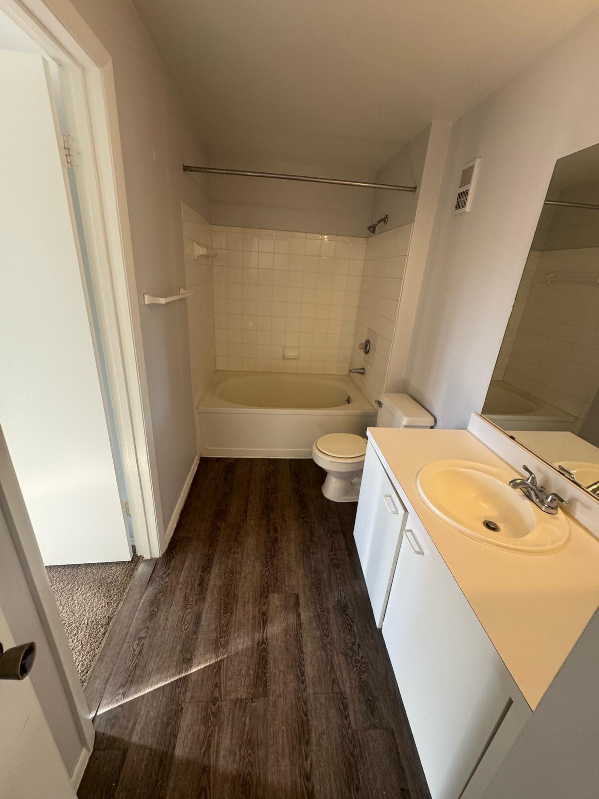 PALM LAKE CONDO - Residential Lease