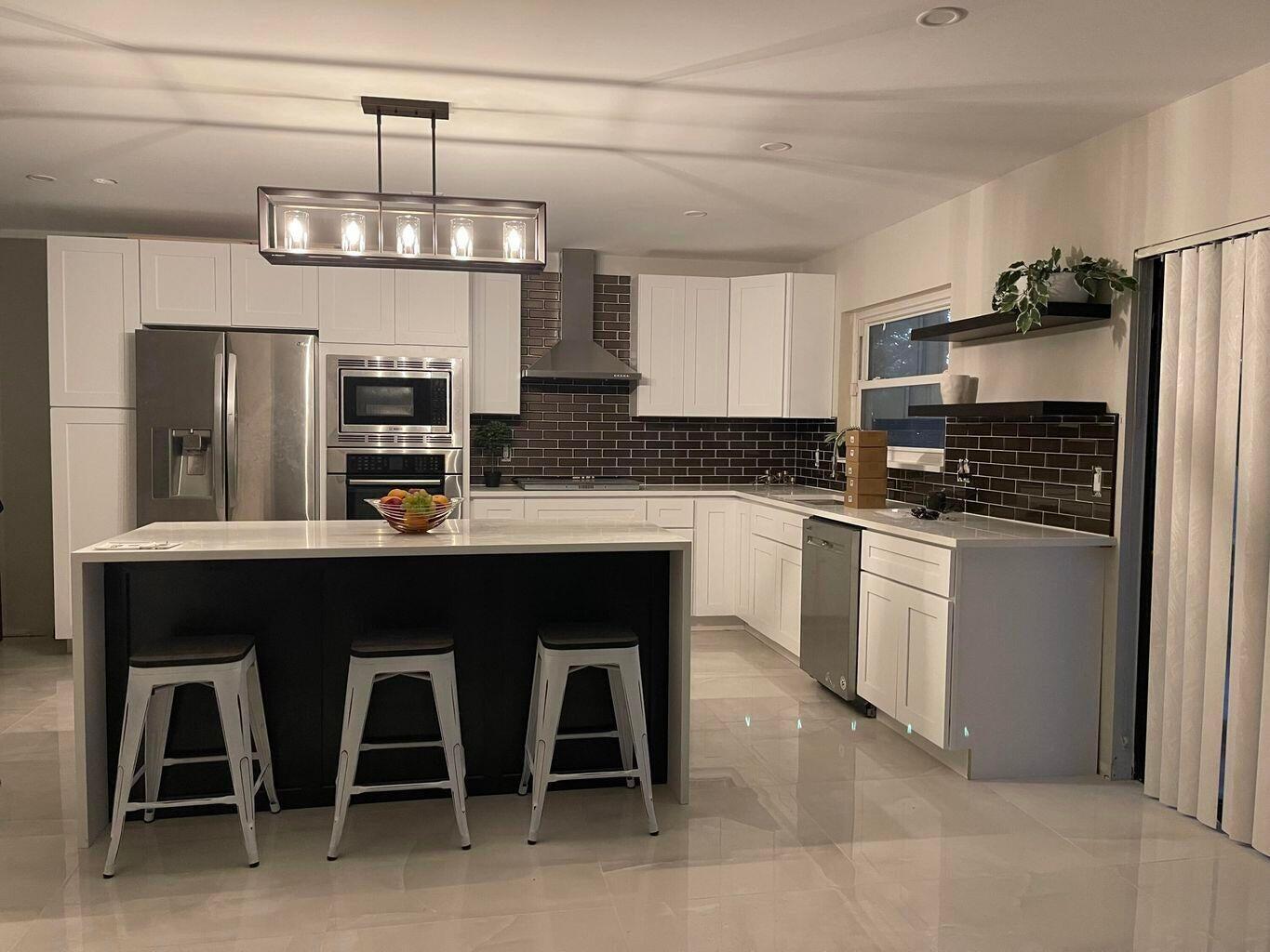 EASTWOOD OF WELLINGTON 3 - Residential