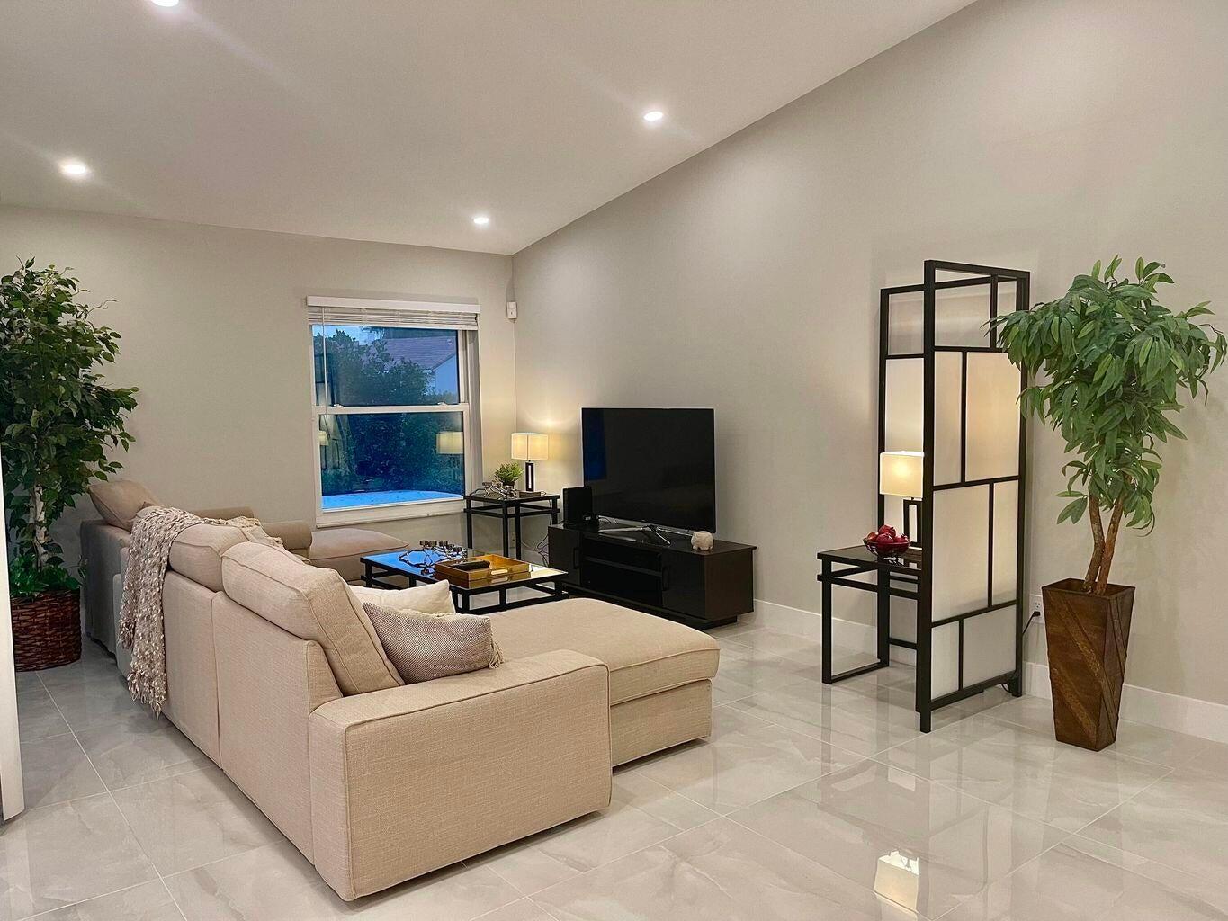 EASTWOOD OF WELLINGTON 3 - Residential