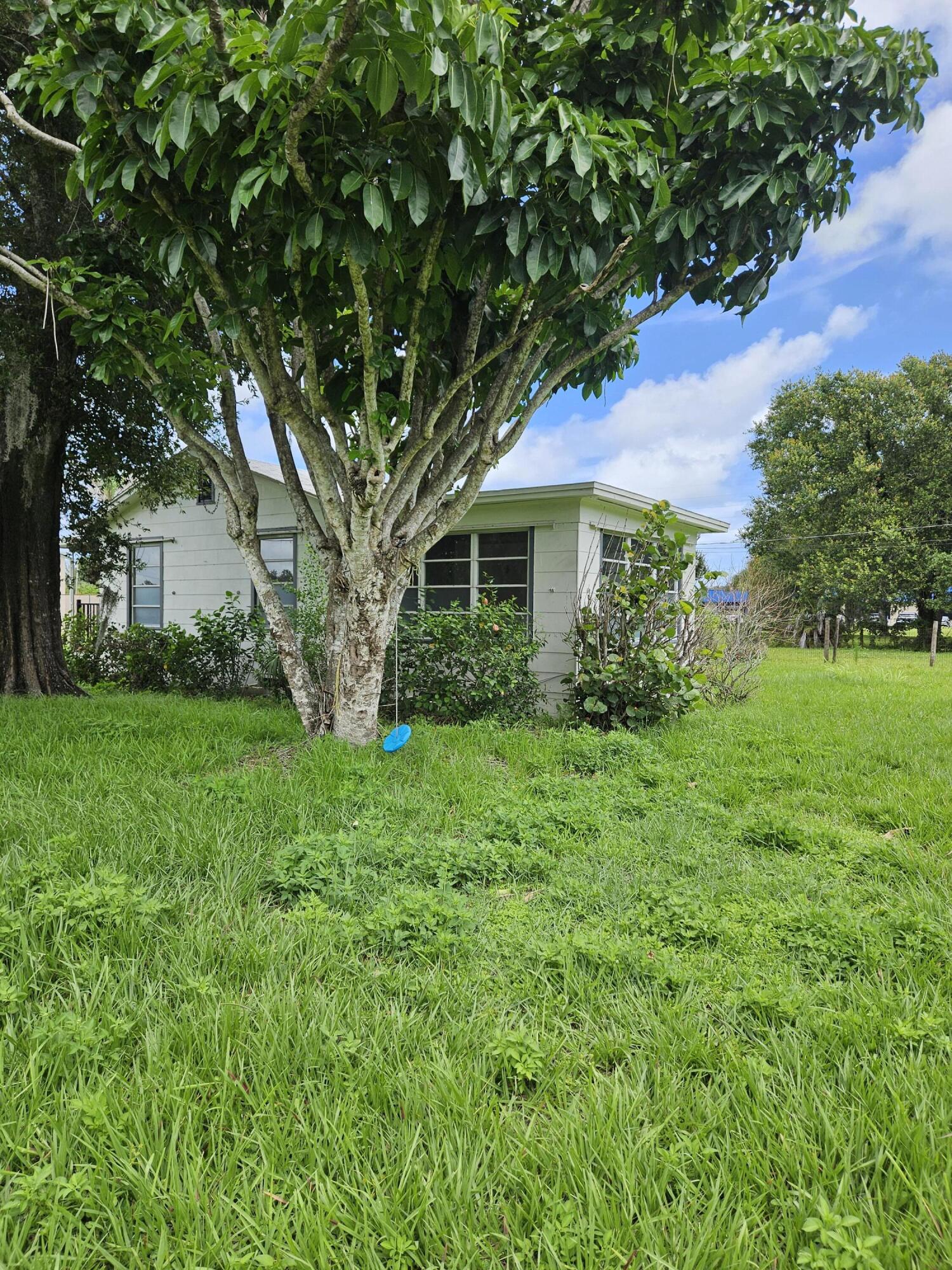 PINEHURST S/D BLK 2 LOTS 4 AND 5 (0.30 AC) (OR 367 - Residential