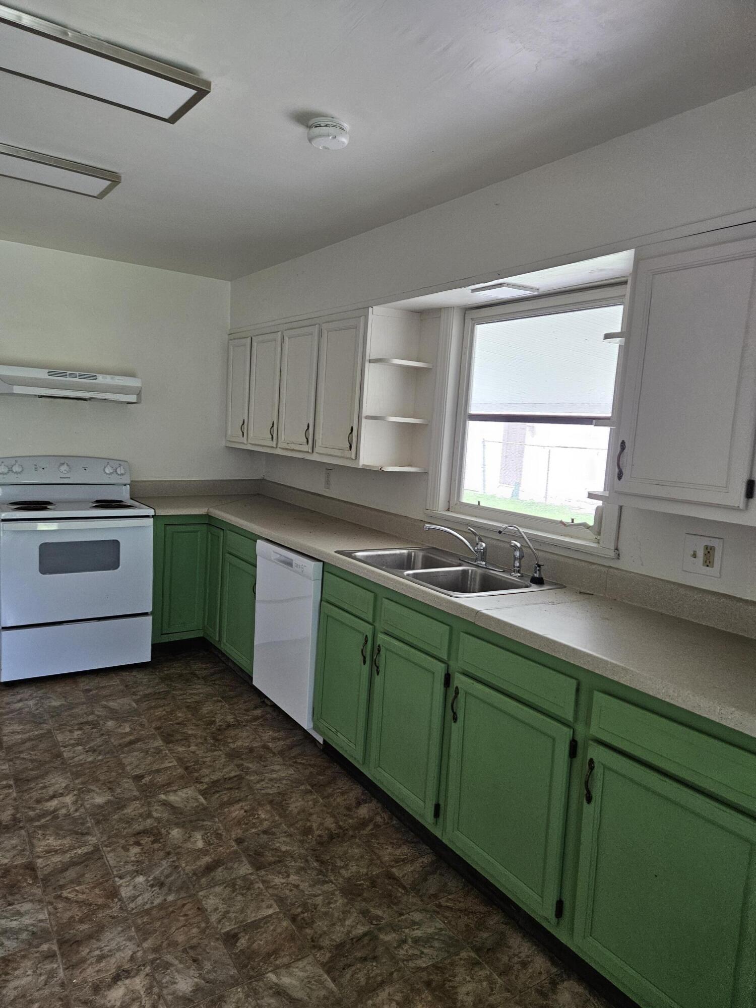 PINEHURST S/D BLK 2 LOTS 4 AND 5 (0.30 AC) (OR 367 - Residential