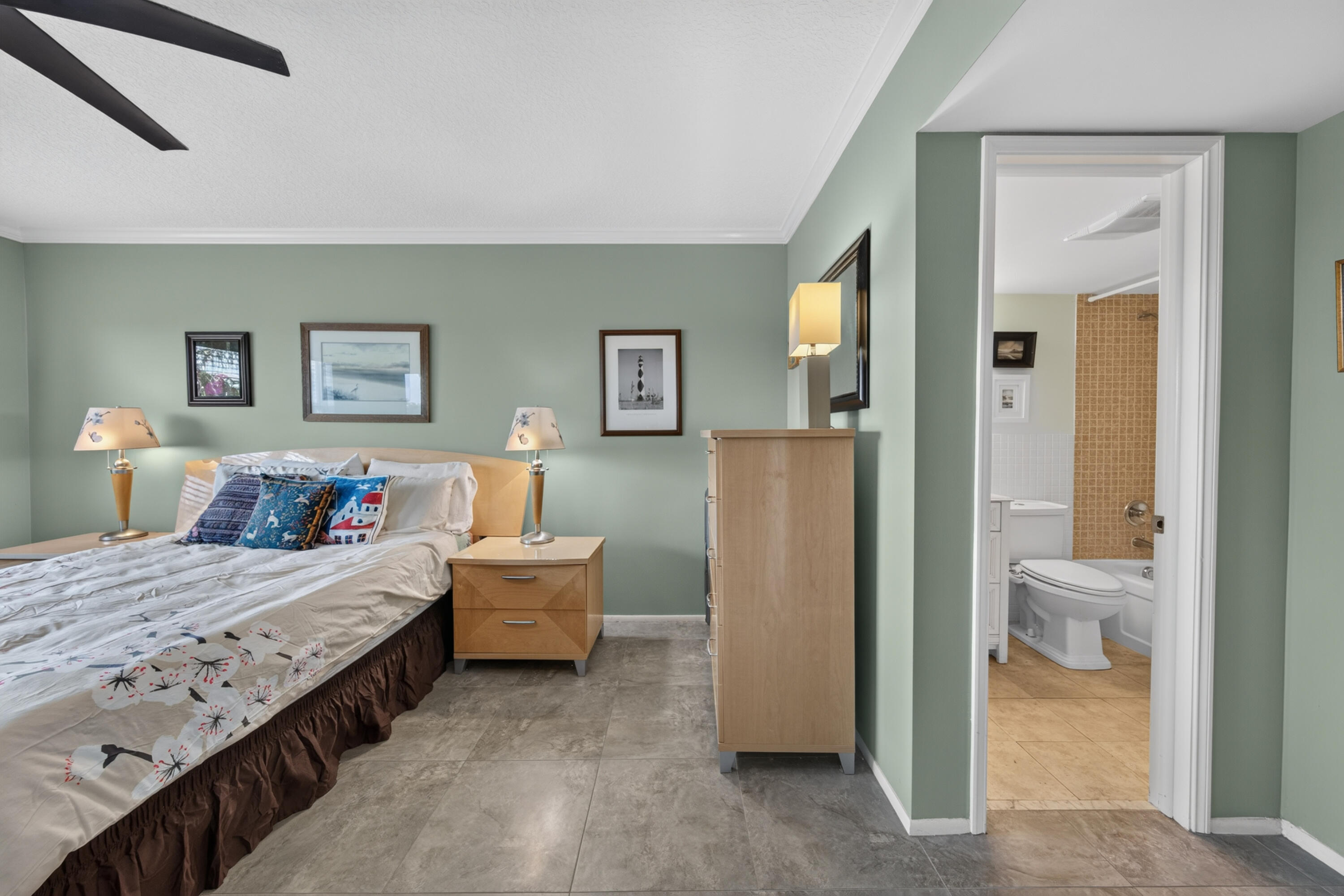 RIVER BEND CONDO - Residential