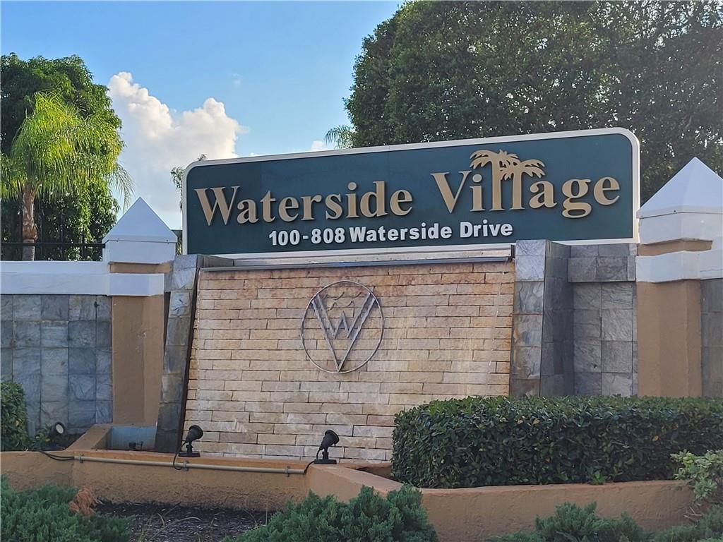 WATER SIDE OF PALM BEACH - Residential