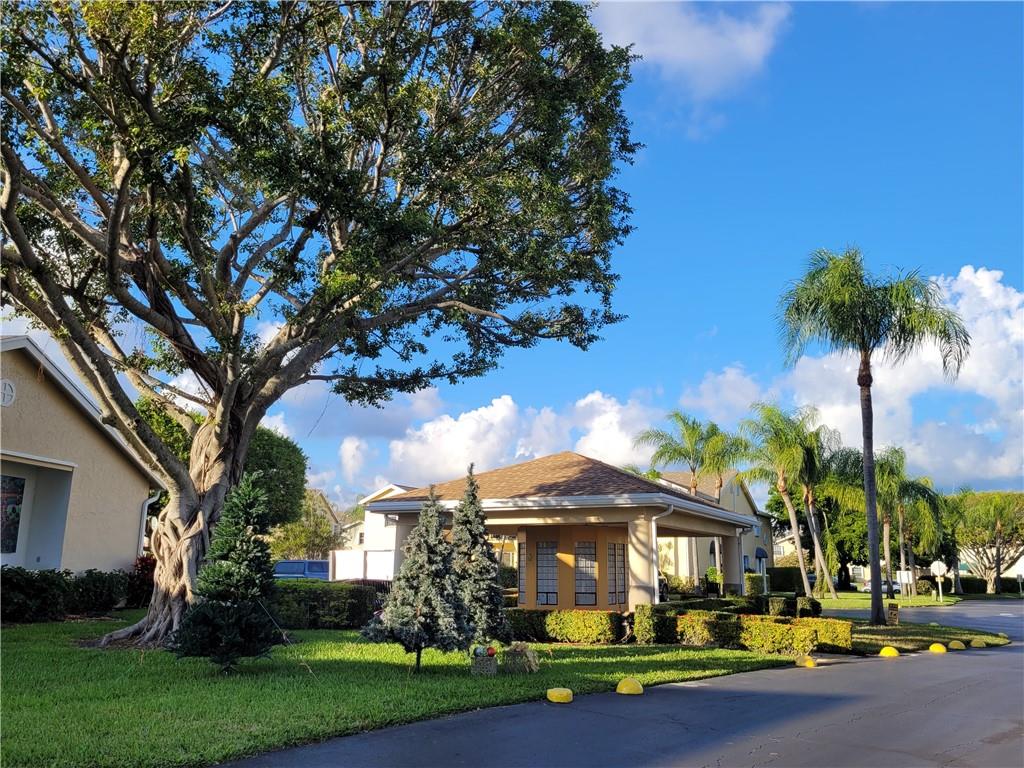 WATER SIDE OF PALM BEACH - Residential