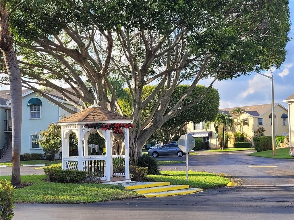 WATER SIDE OF PALM BEACH - Residential