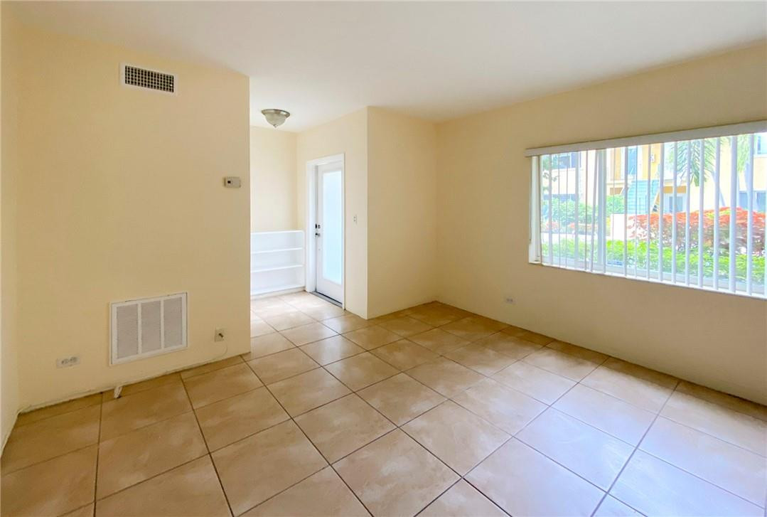 VICTORIA PARK GARDEN CONDO - Residential