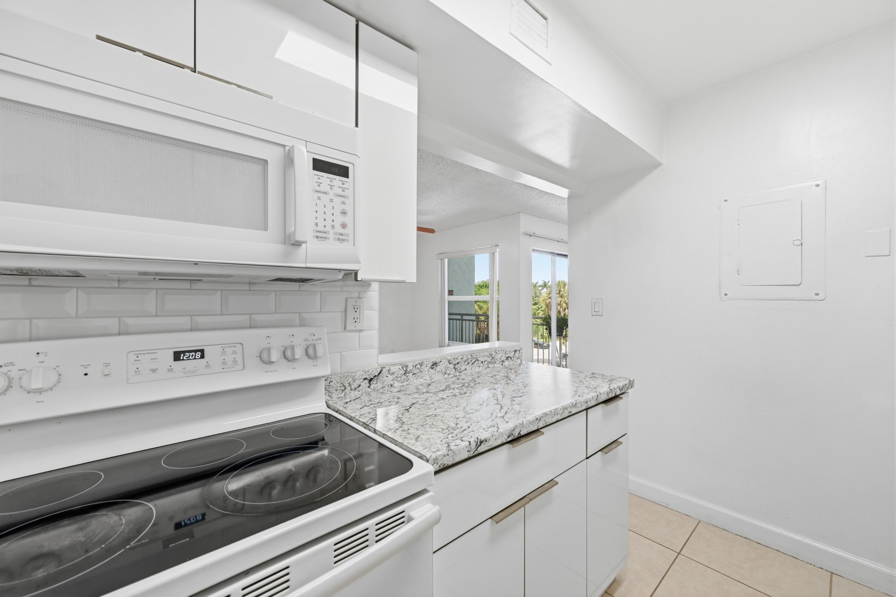 NEWPORT CONDO - Residential