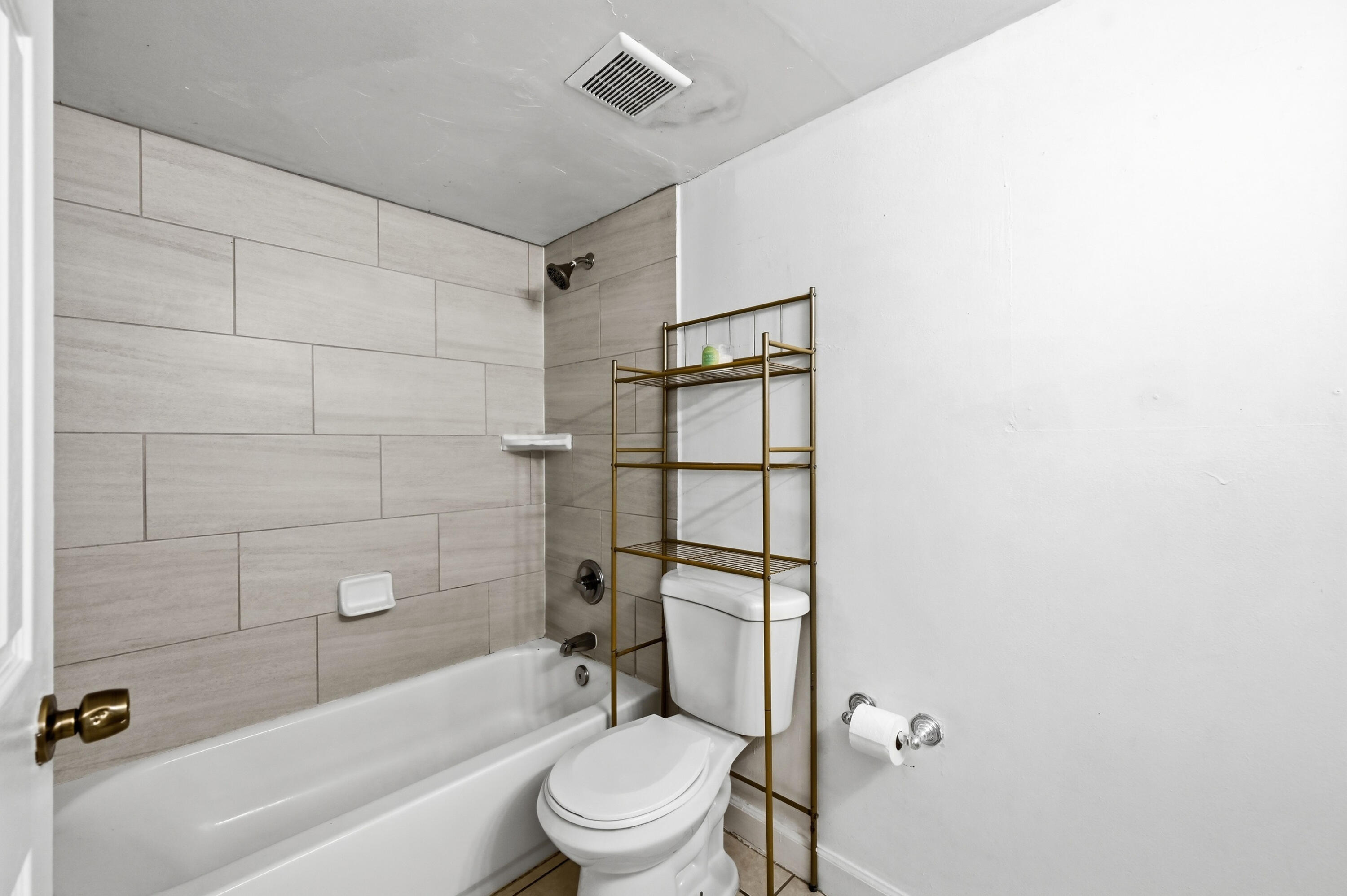 NEWPORT CONDO - Residential