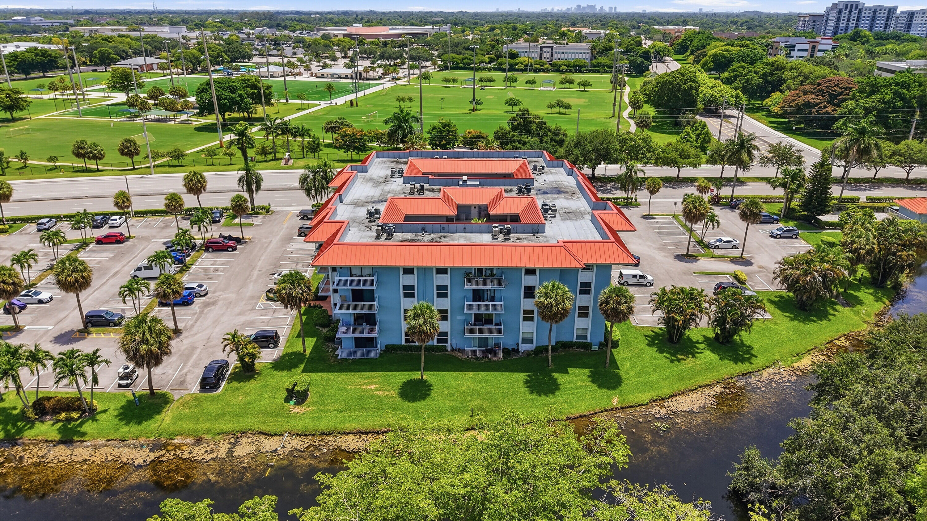 NEWPORT CONDO - Residential