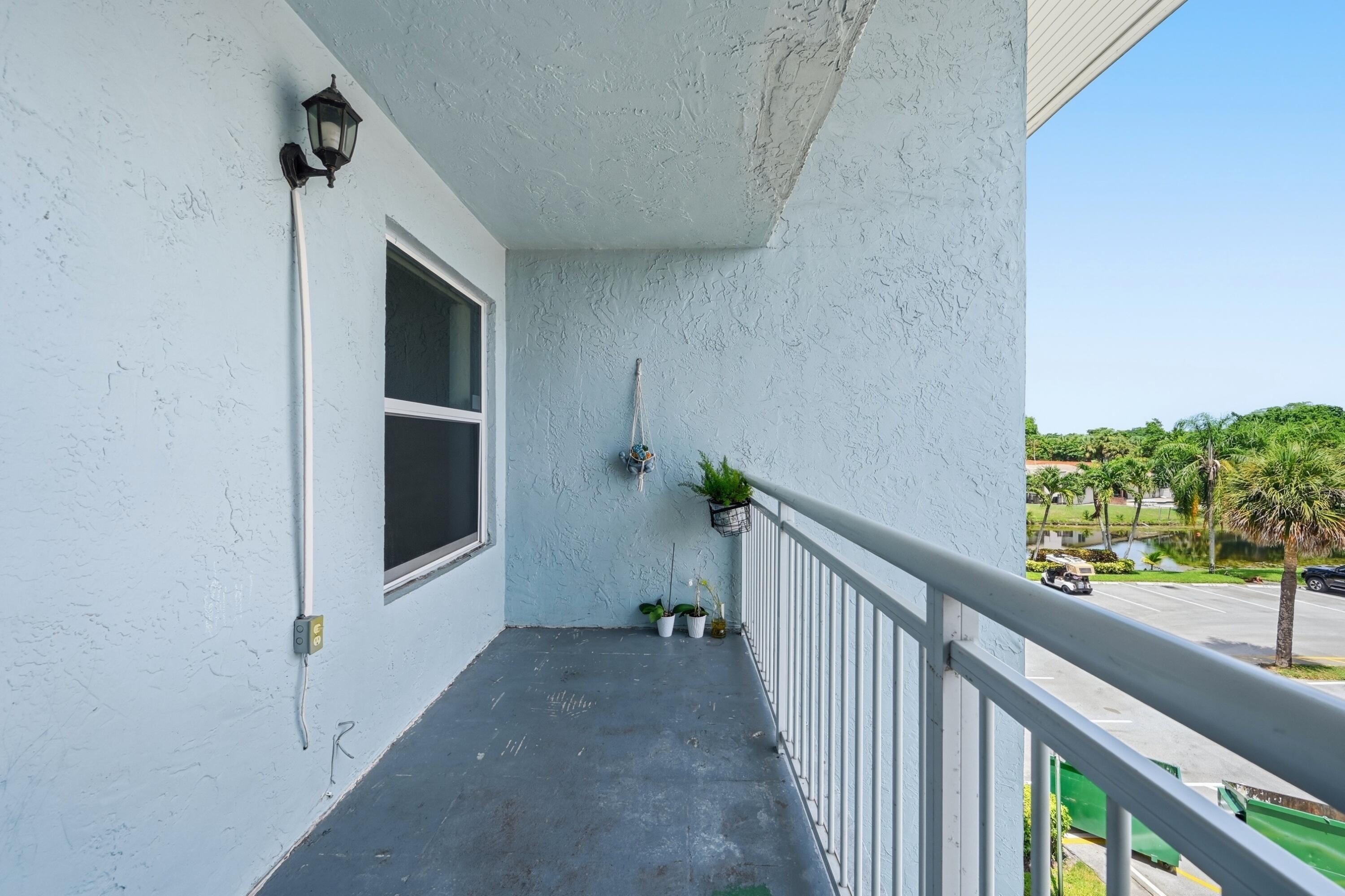 NEWPORT CONDO - Residential