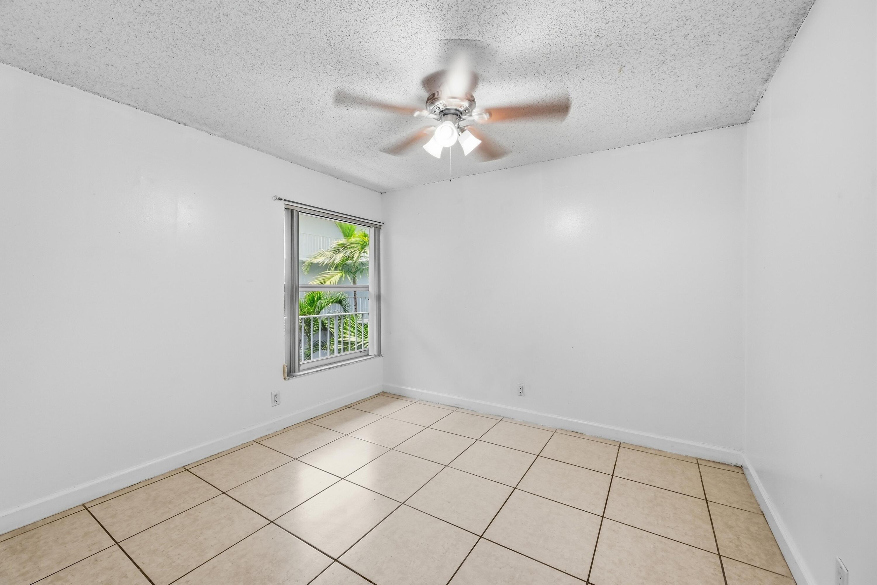 NEWPORT CONDO - Residential