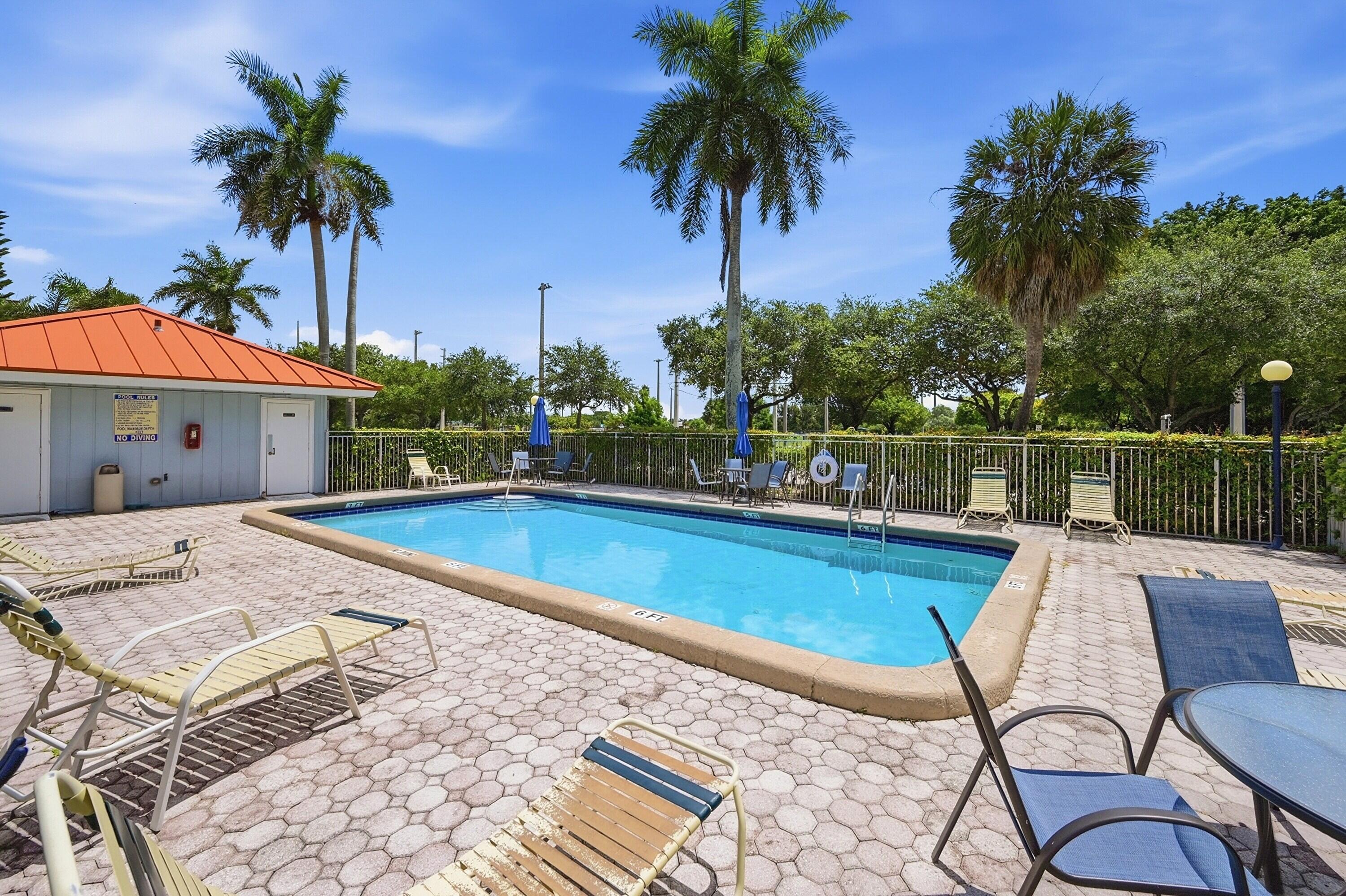 NEWPORT CONDO - Residential