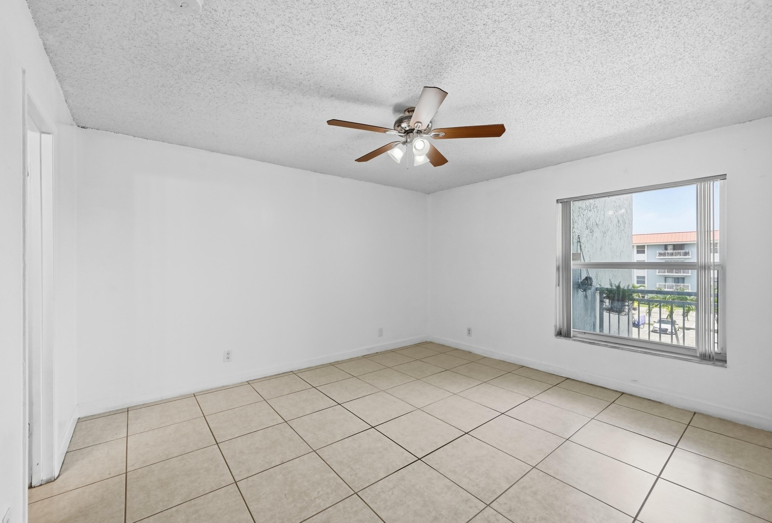 NEWPORT CONDO - Residential