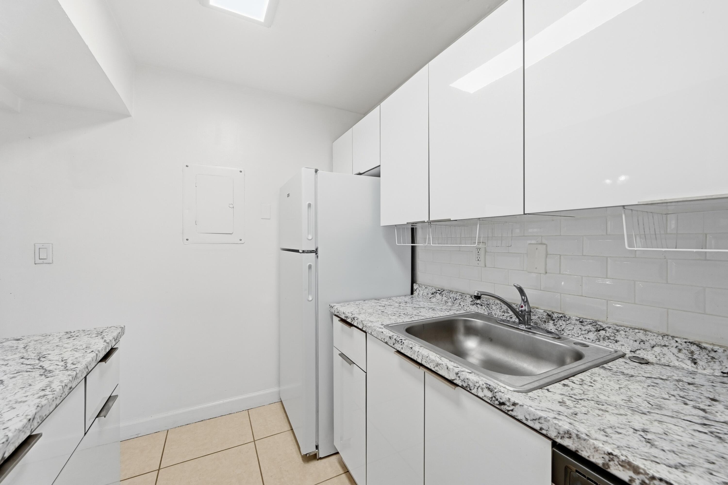 NEWPORT CONDO - Residential