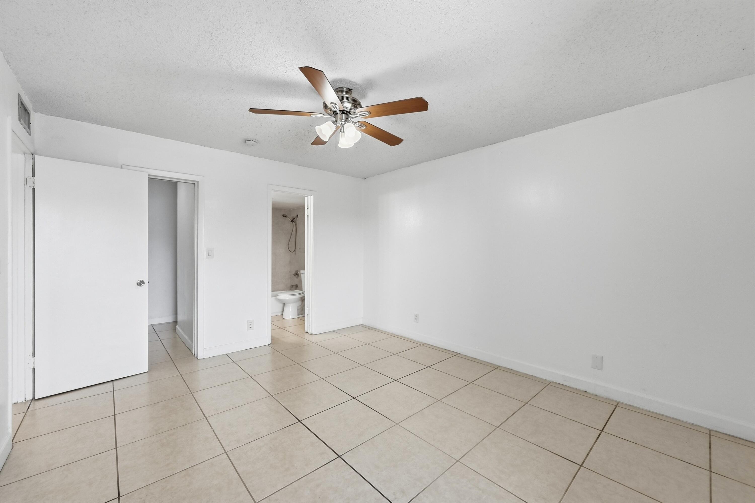 NEWPORT CONDO - Residential