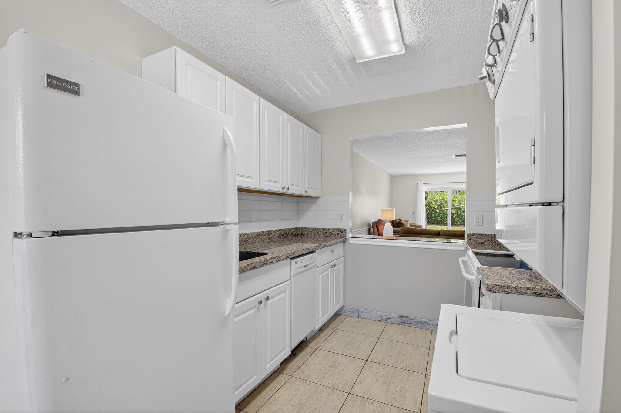 PALM GREENS AT VILLA DEL RAY CONDO II - Residential